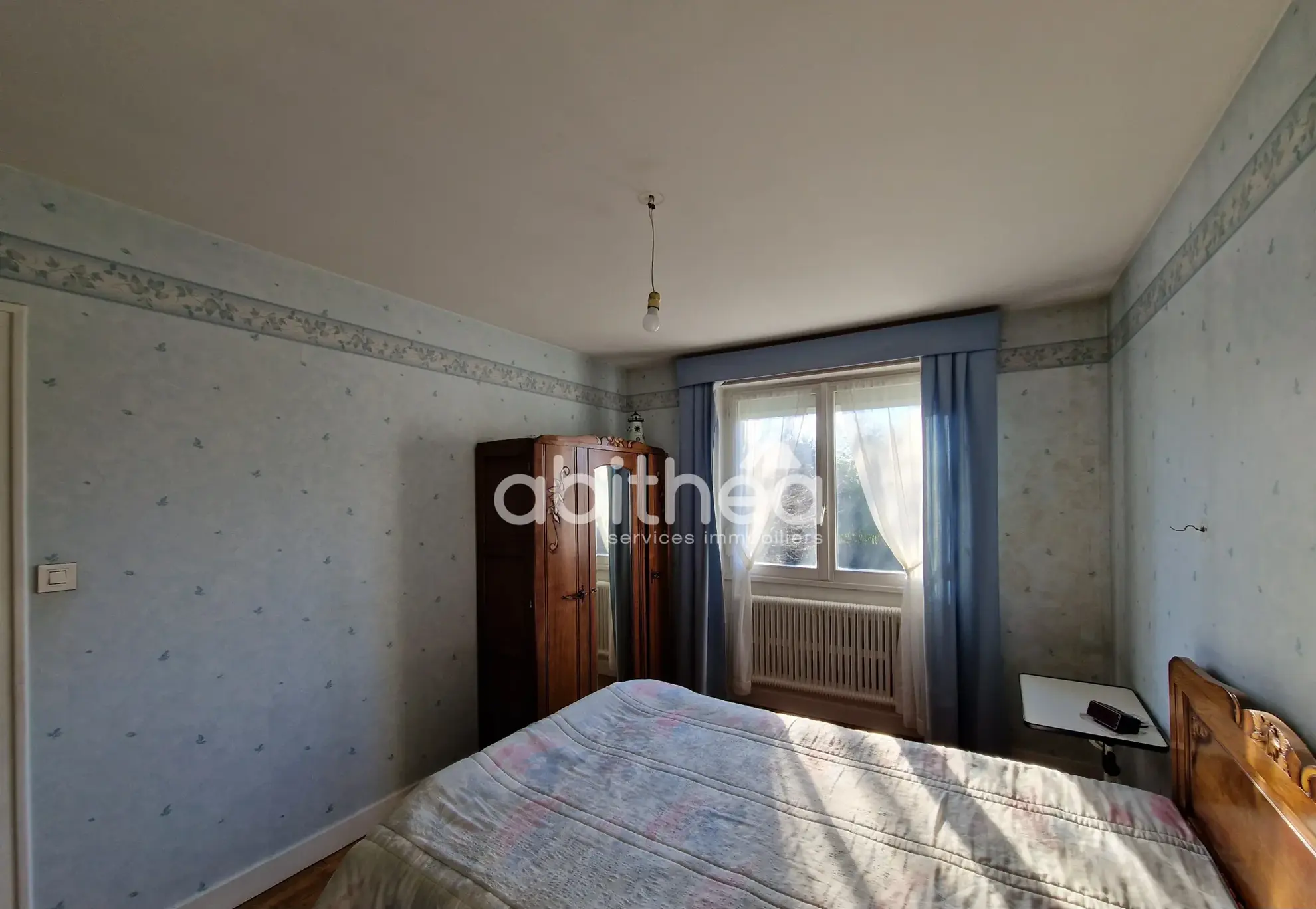 Maison de 90 m² à vendre à Roumazieres Loubert avec garage et terrain clôturé 