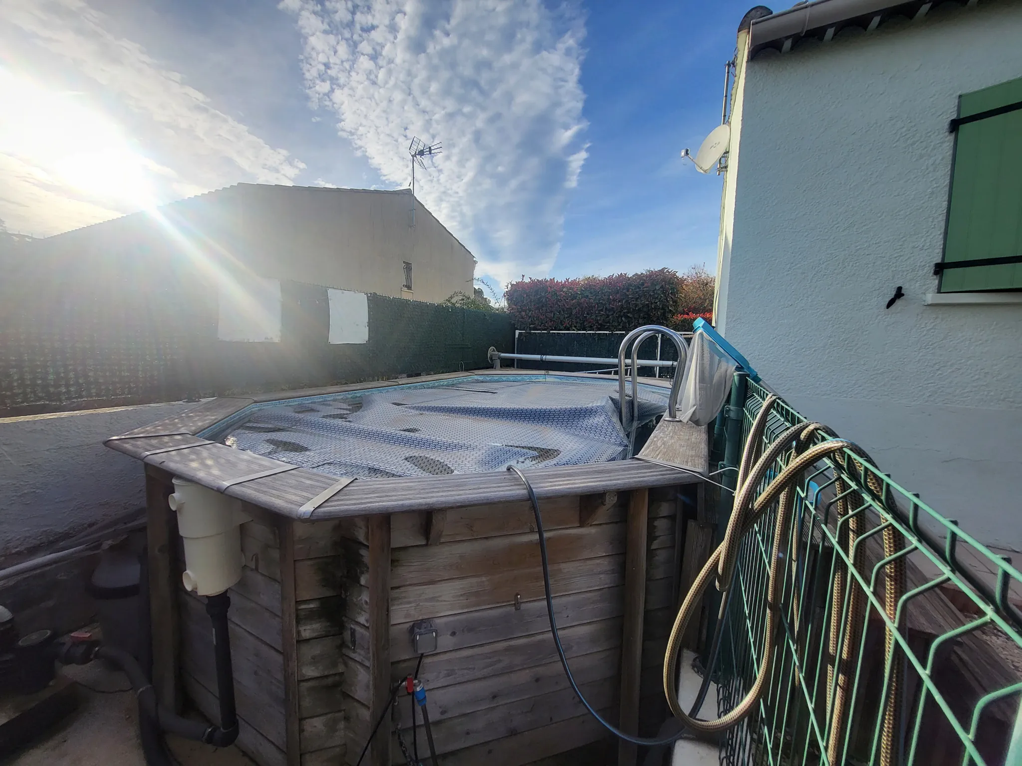 Villa moderne de plain-pied avec piscine à Valros - Rénovée et équipée 