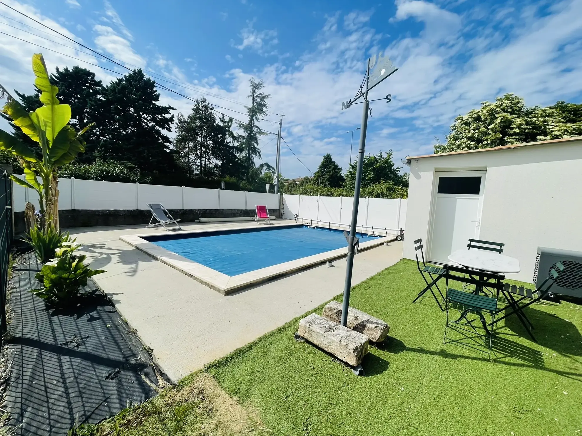 Maison de charme avec piscine chauffée à Neuville de Poitou - 105 m² 