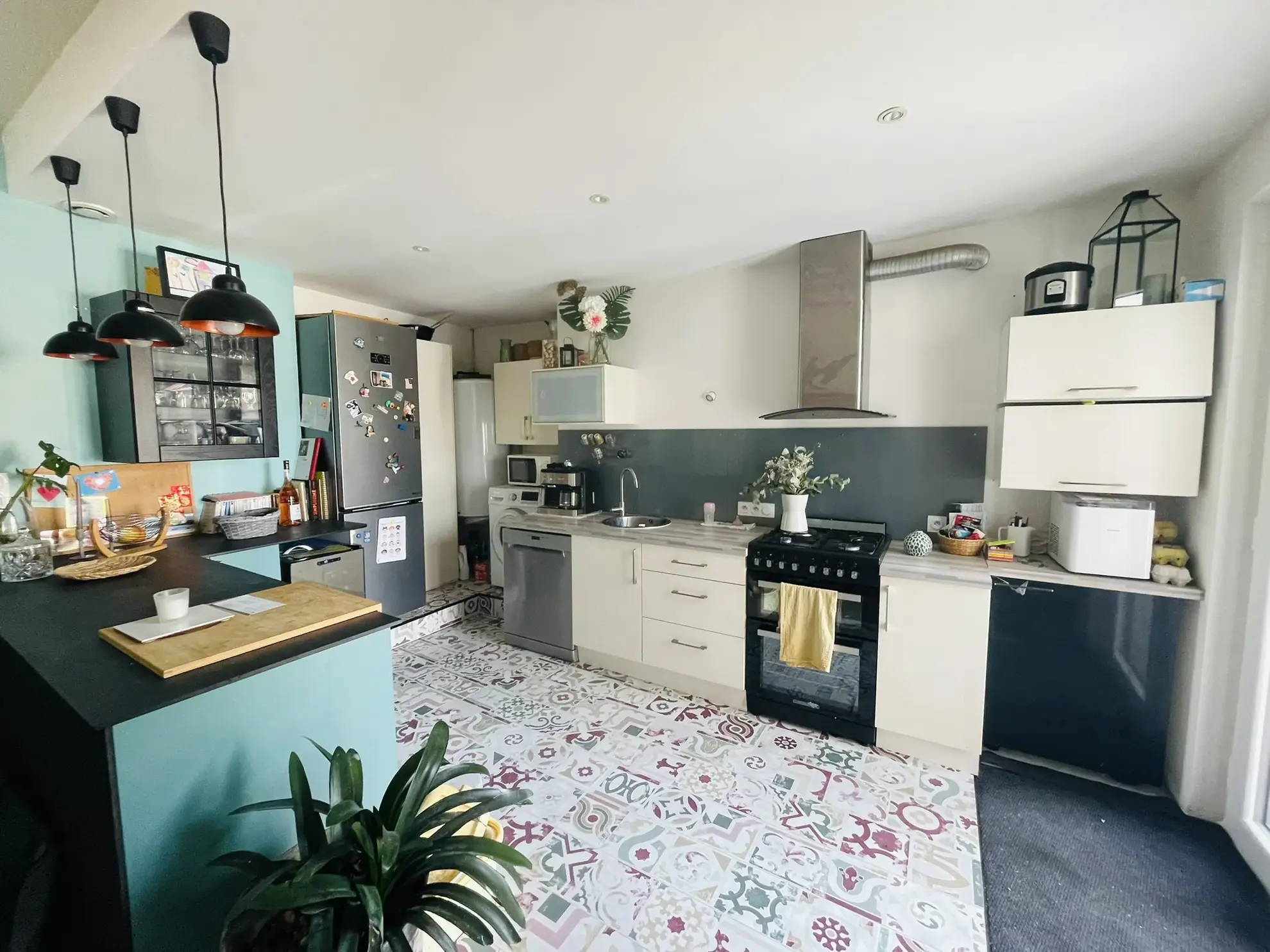 Maison de charme avec piscine chauffée à Neuville de Poitou - 105 m² 