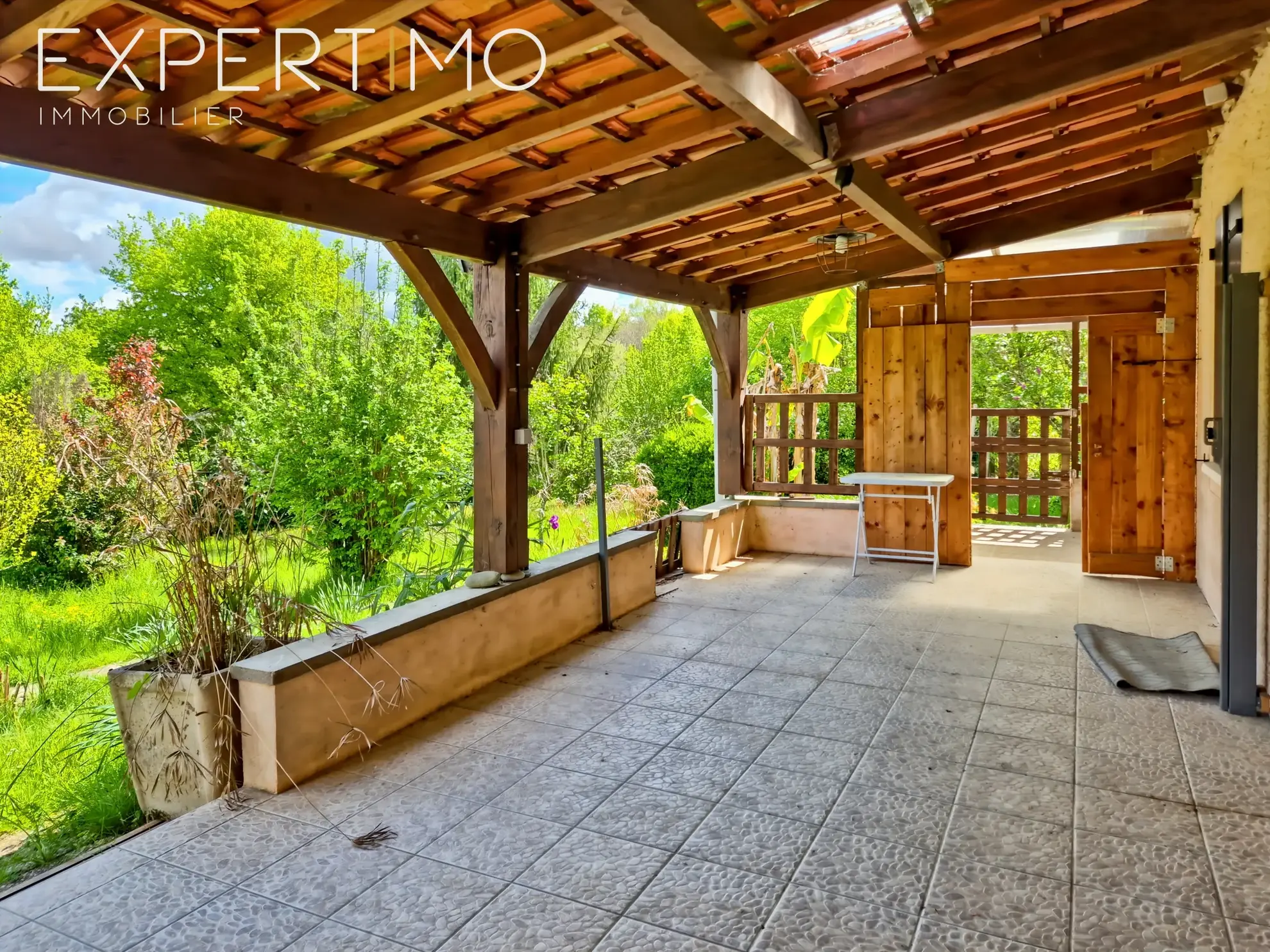 Maison 167 m² avec grand terrain et gîte à La Chapelle Gonaguet 