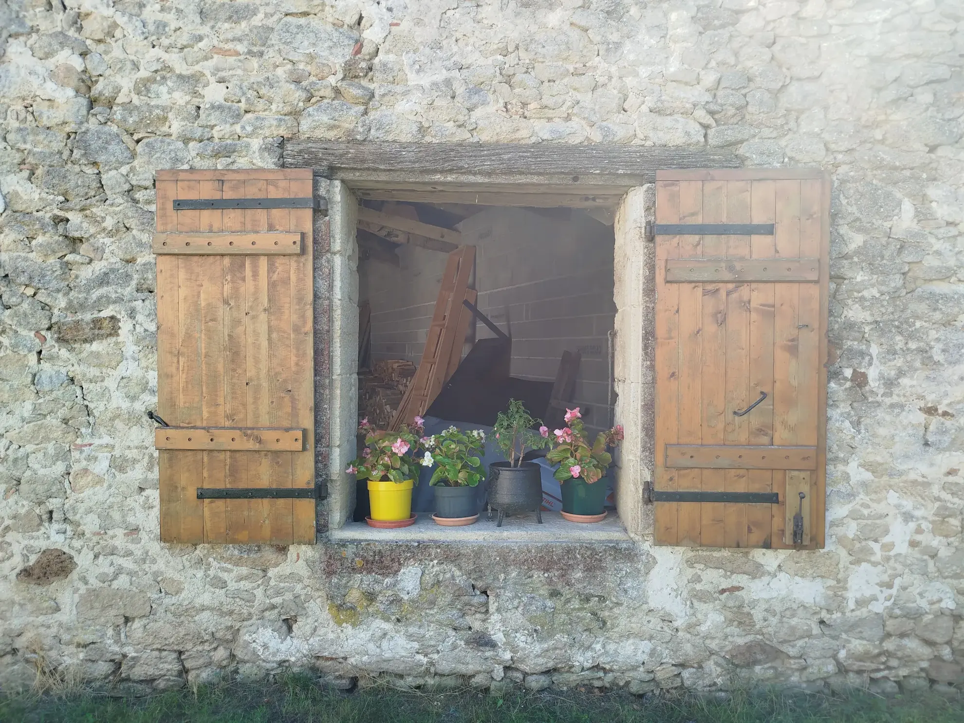 Belle longère en pierre avec jardin de 3495 m² à Soussac, Gironde 
