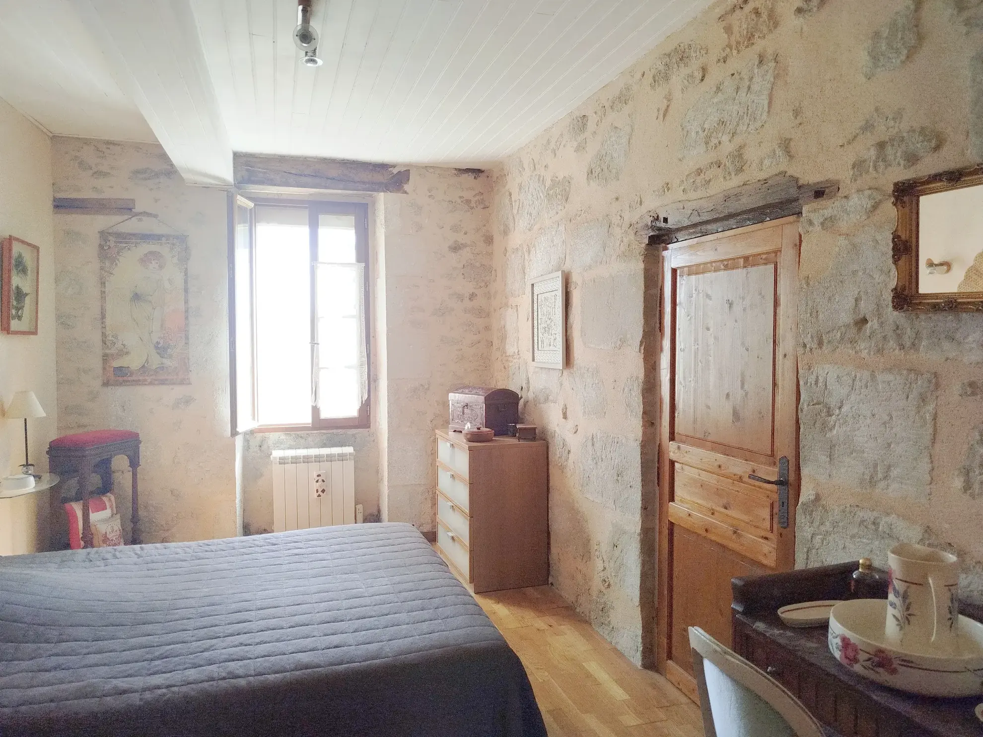 Belle longère en pierre avec jardin de 3495 m² à Soussac, Gironde 