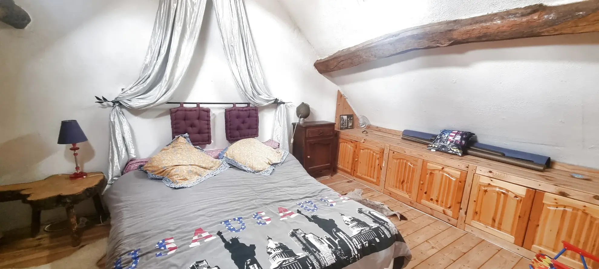 Maison atypique de 140 m² avec grand jardin à Autainville 