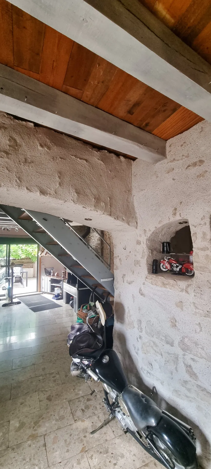 Maison atypique de 140 m² avec grand jardin à Autainville 