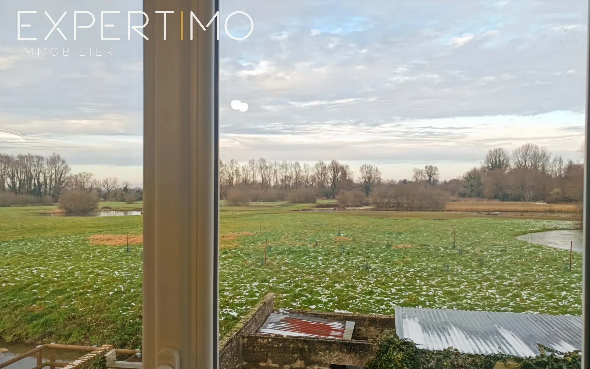 Maison à vendre en centre-ville de Rue avec terrasse et vue campagne 