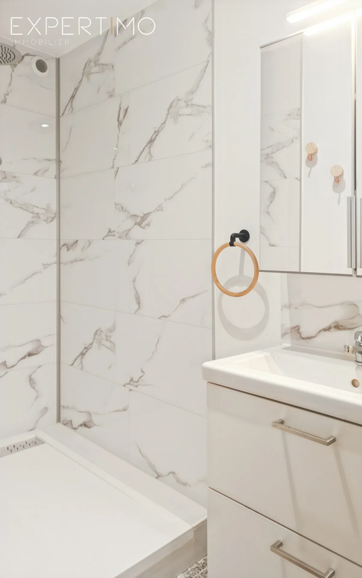 Maison à vendre en centre-ville de Rue avec terrasse et vue campagne 