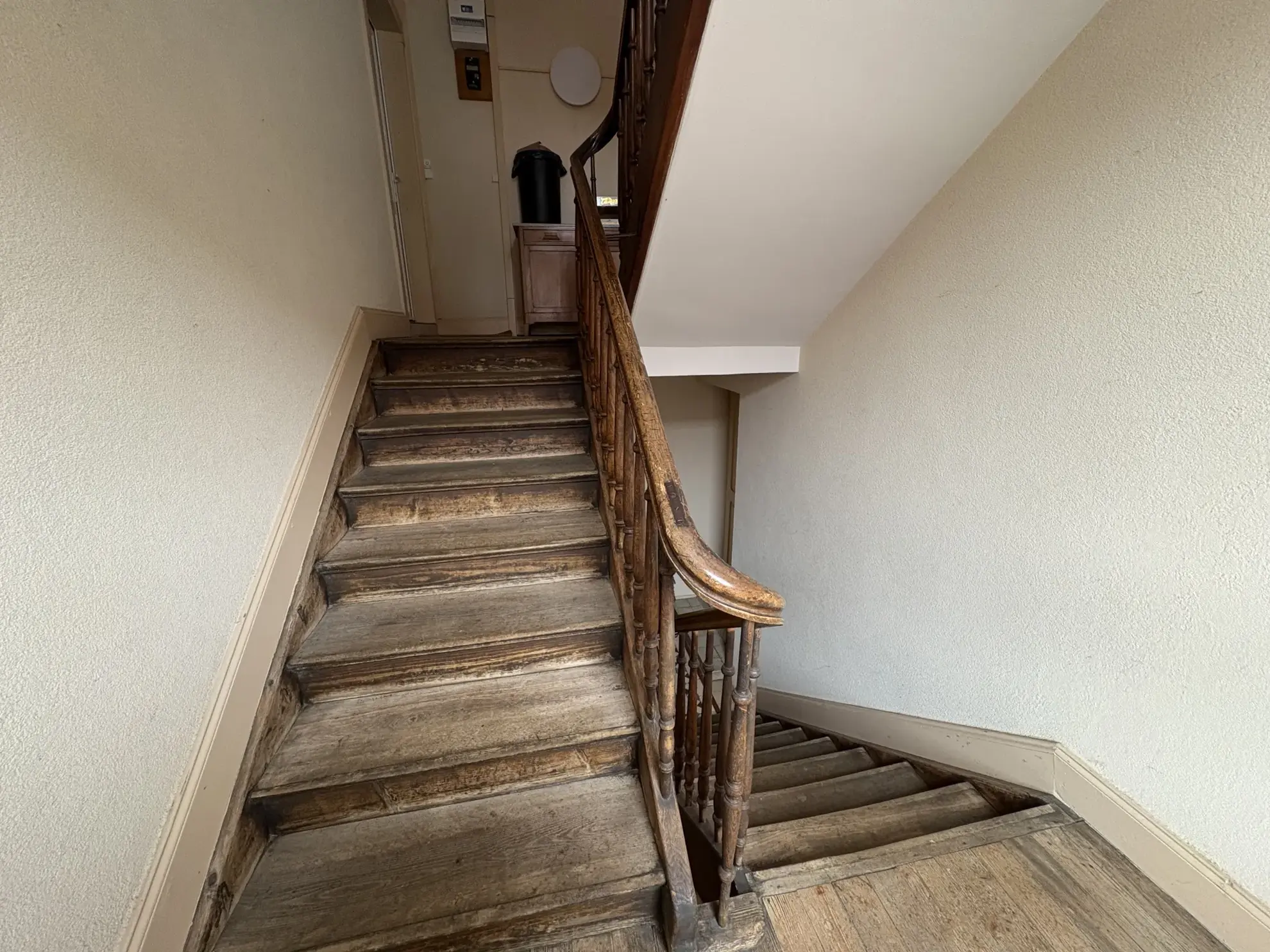 Immeuble de rapport à Pfetterhouse proche de la frontière suisse avec 3 logements loués 