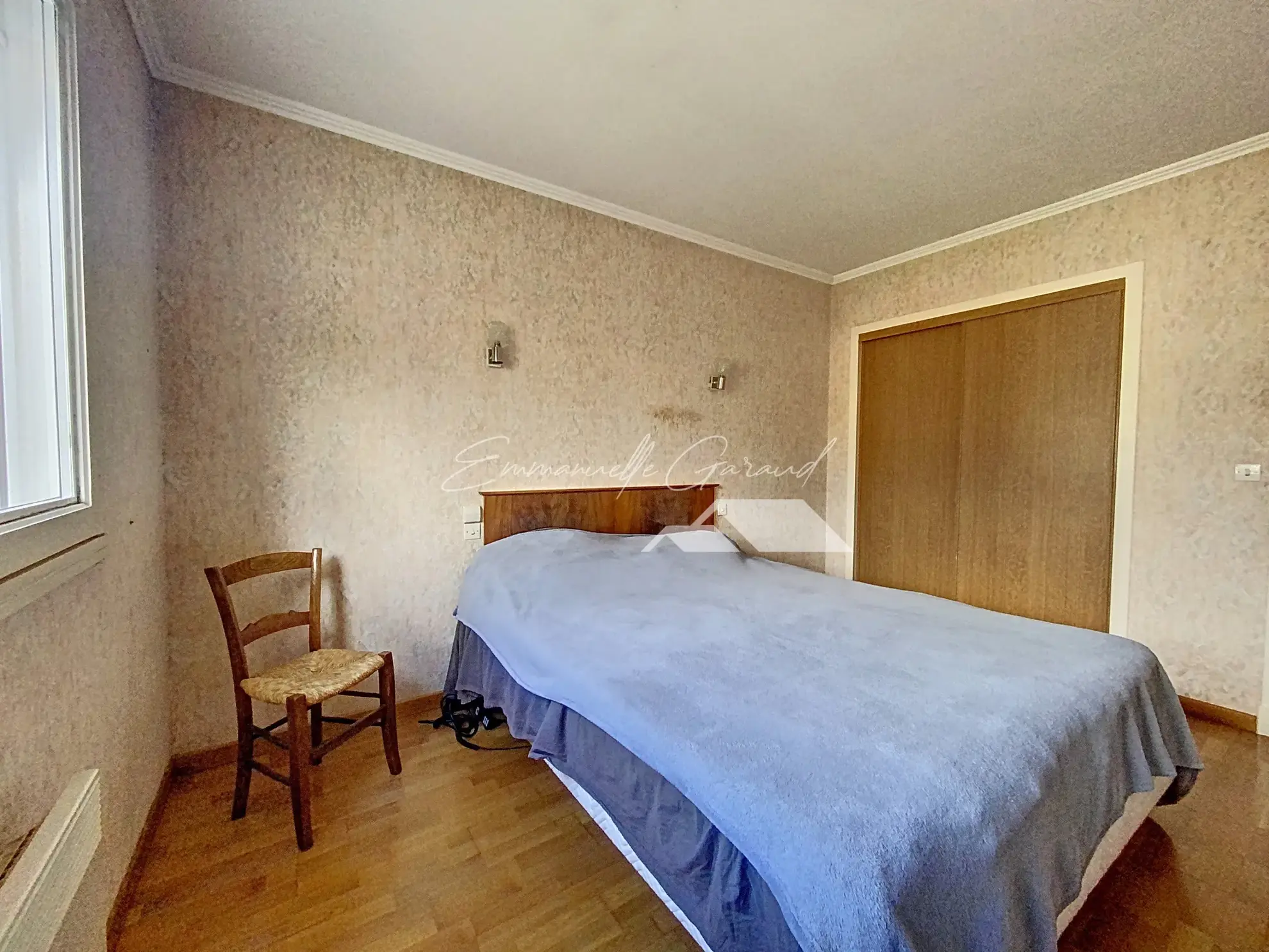 Maison 4 chambres à Millau avec garage, terrasses et vue dégagée 