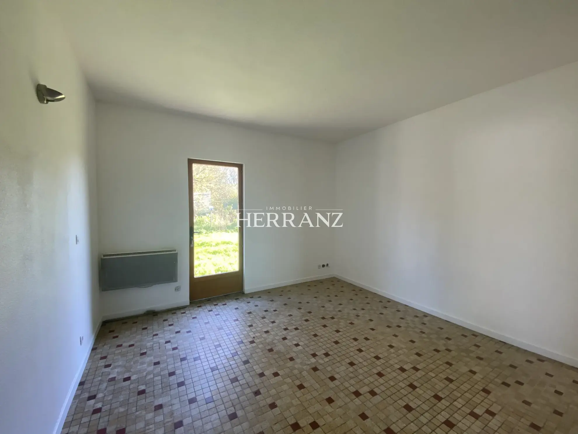 Maison de campagne avec grand terrain à proximité de Saint-Émilion et Libourne 