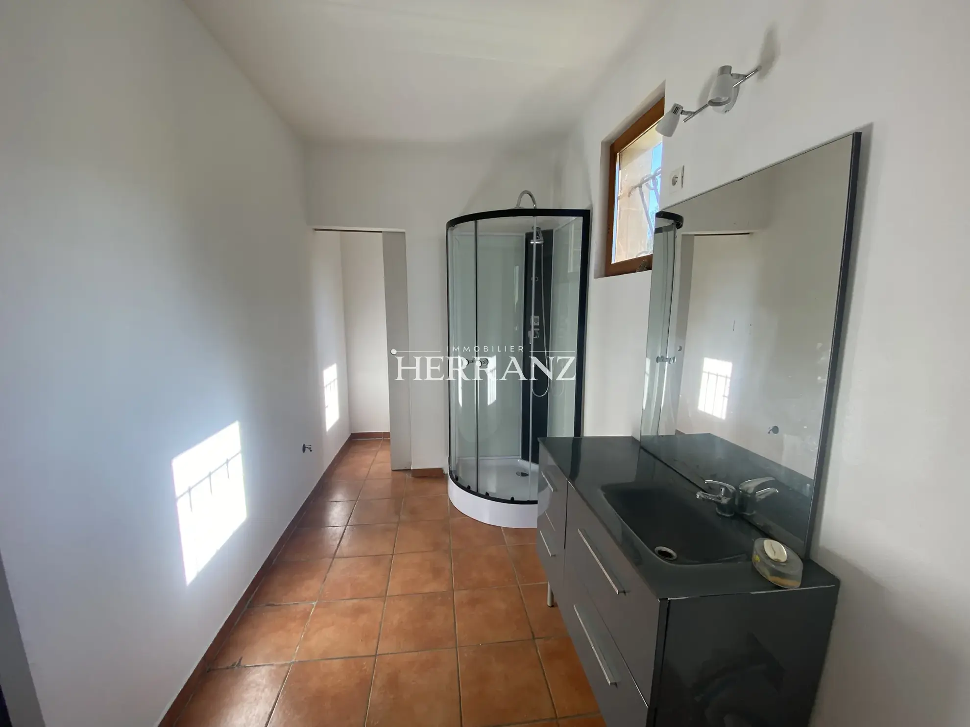 Maison de campagne avec grand terrain à proximité de Saint-Émilion et Libourne 