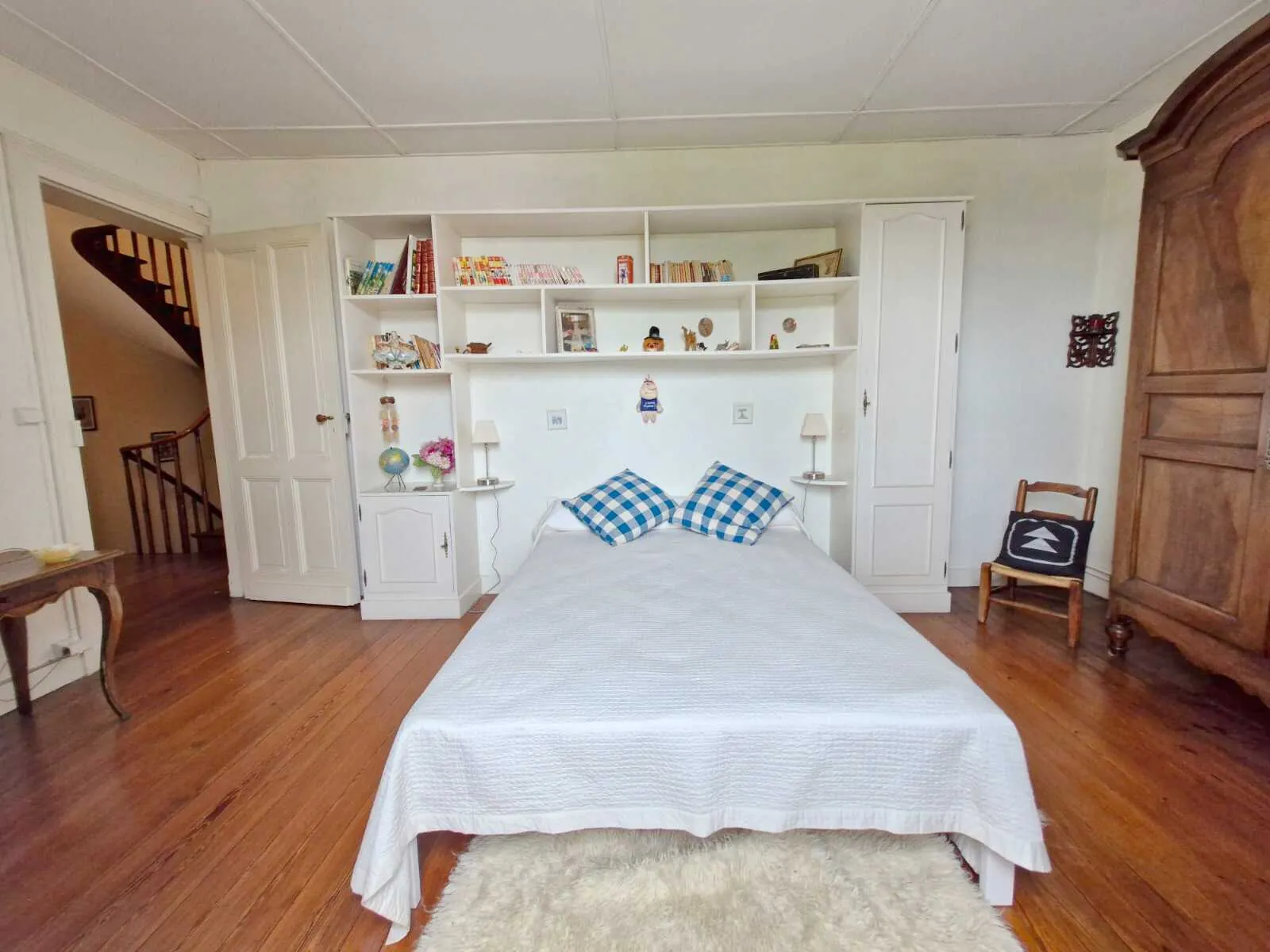 Belle maison de village avec piscine et jardin à Lamothe-Montrevel 