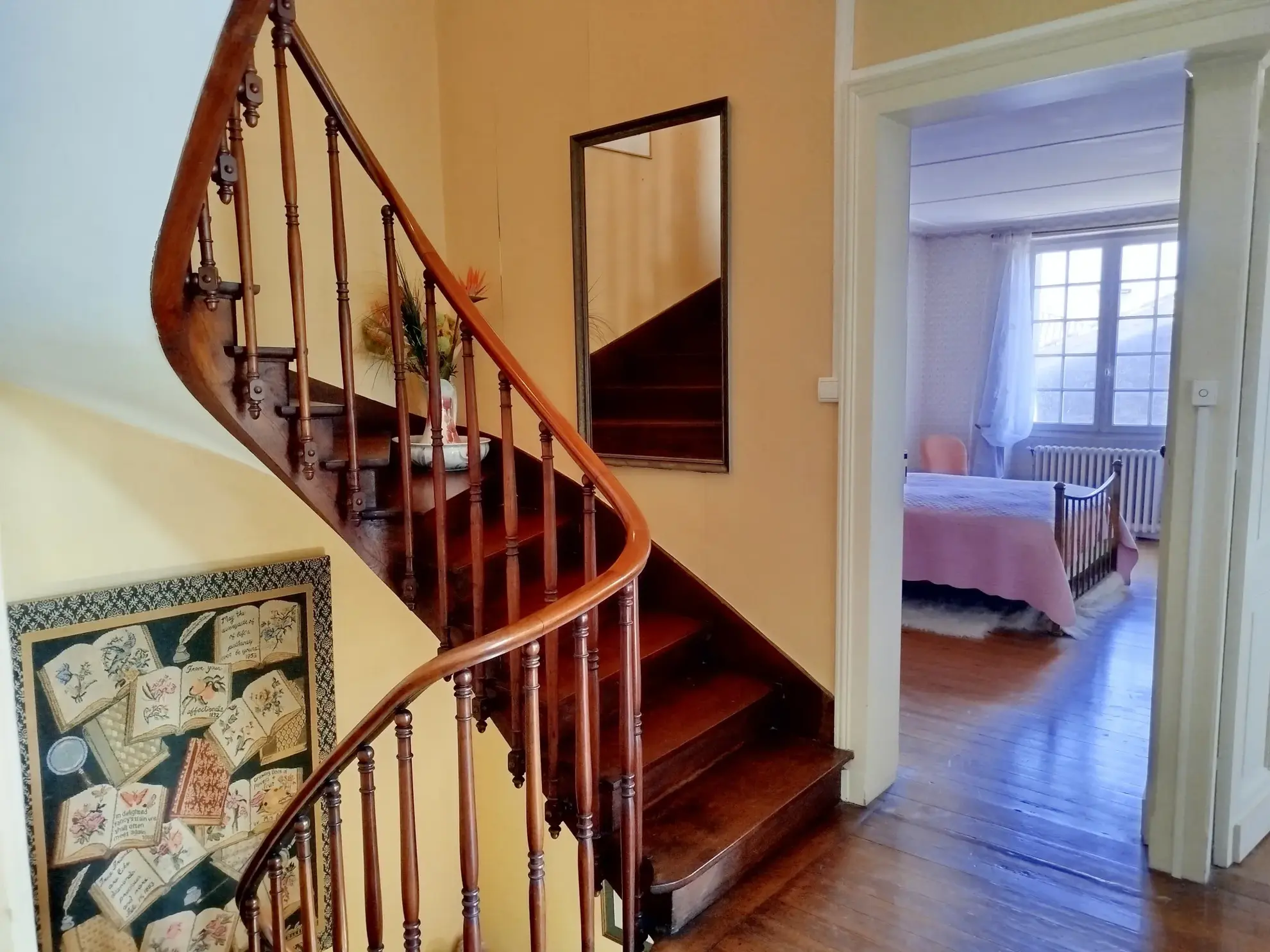 Belle maison de village avec piscine et jardin à Lamothe-Montrevel 