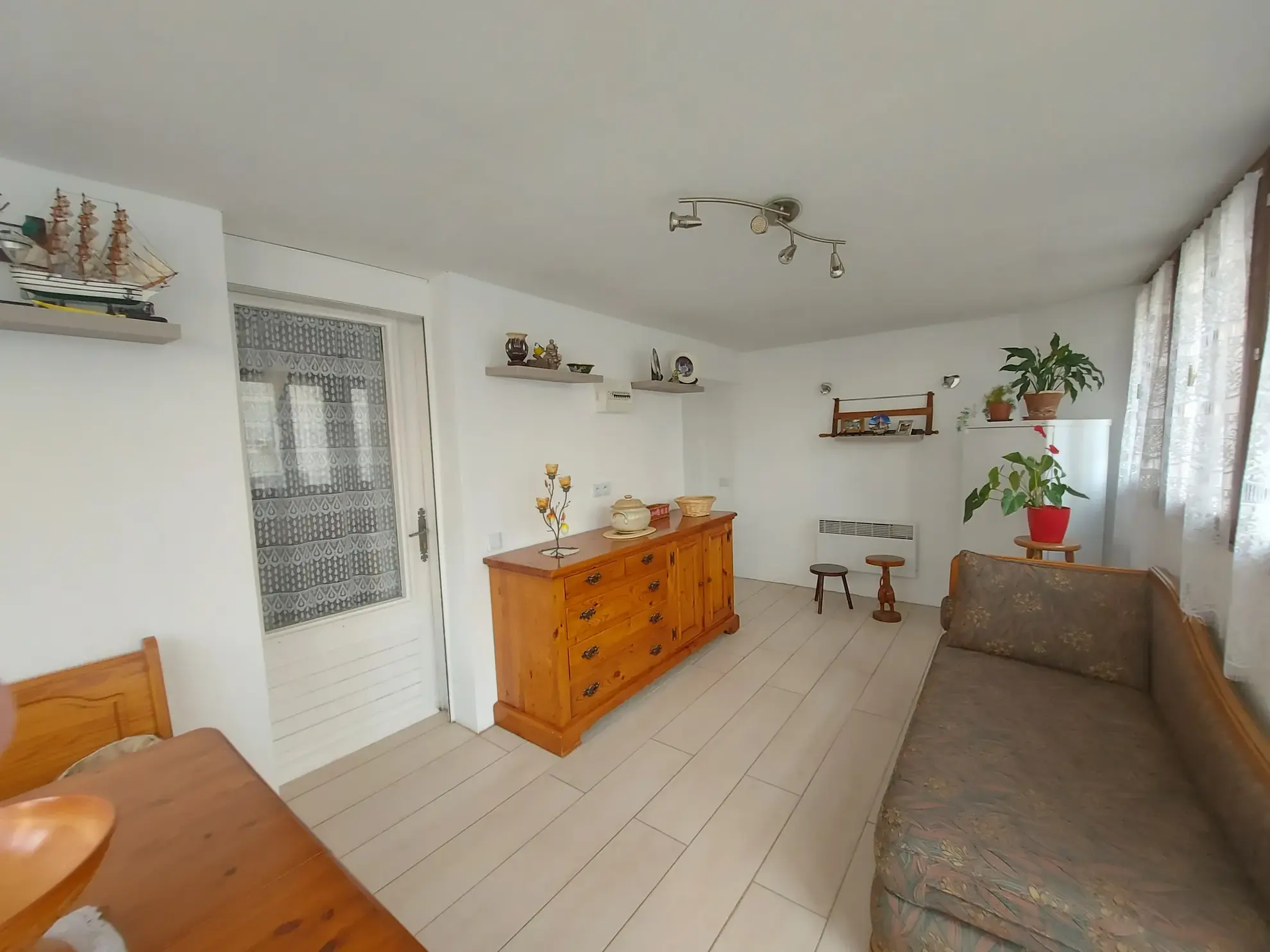 A vendre maison de village à Guernes - 122 m² avec jardin et garage 