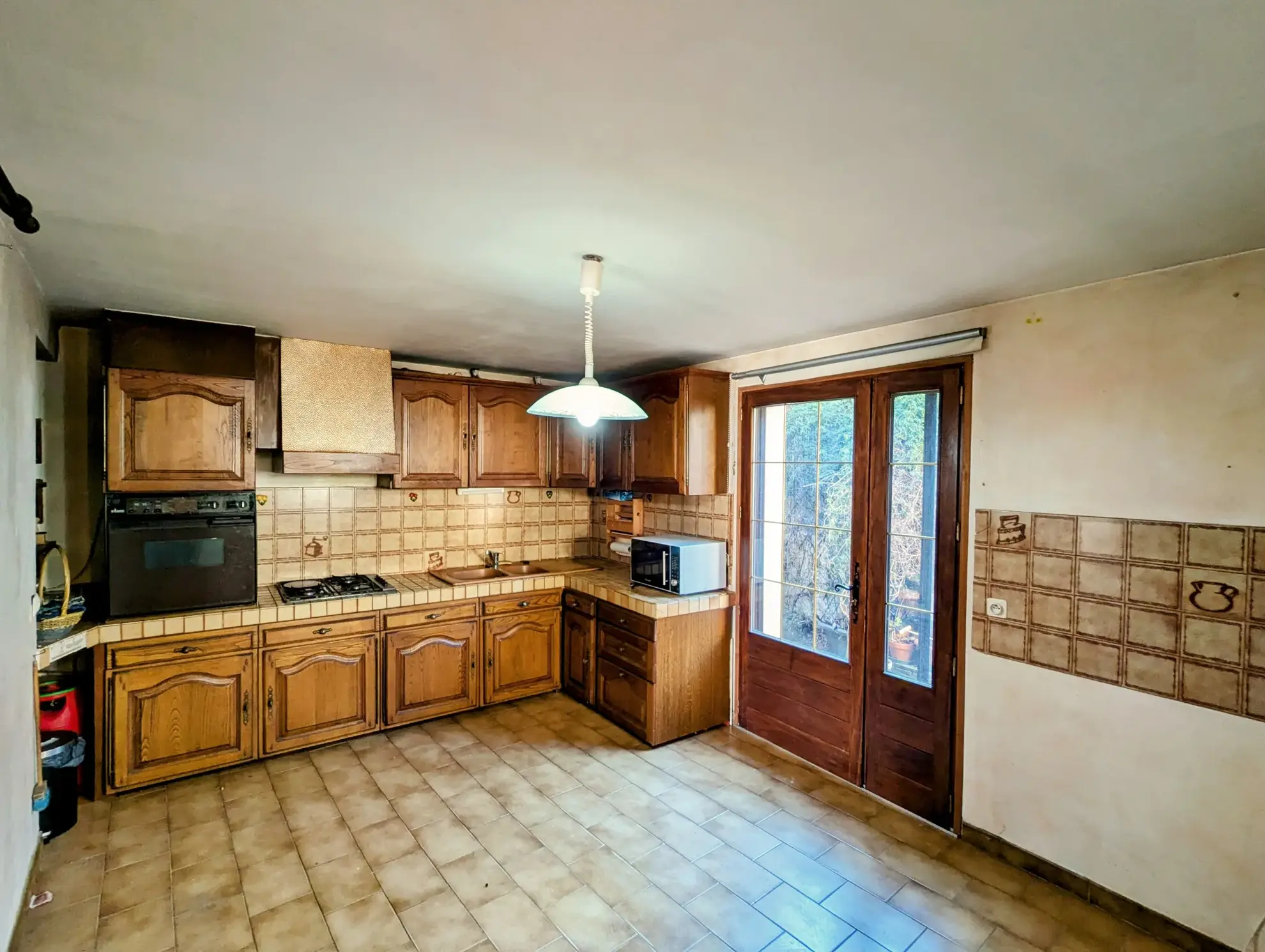 Belle maison de village avec terrain à Villecelle, proche Lamalou-les-Bains 