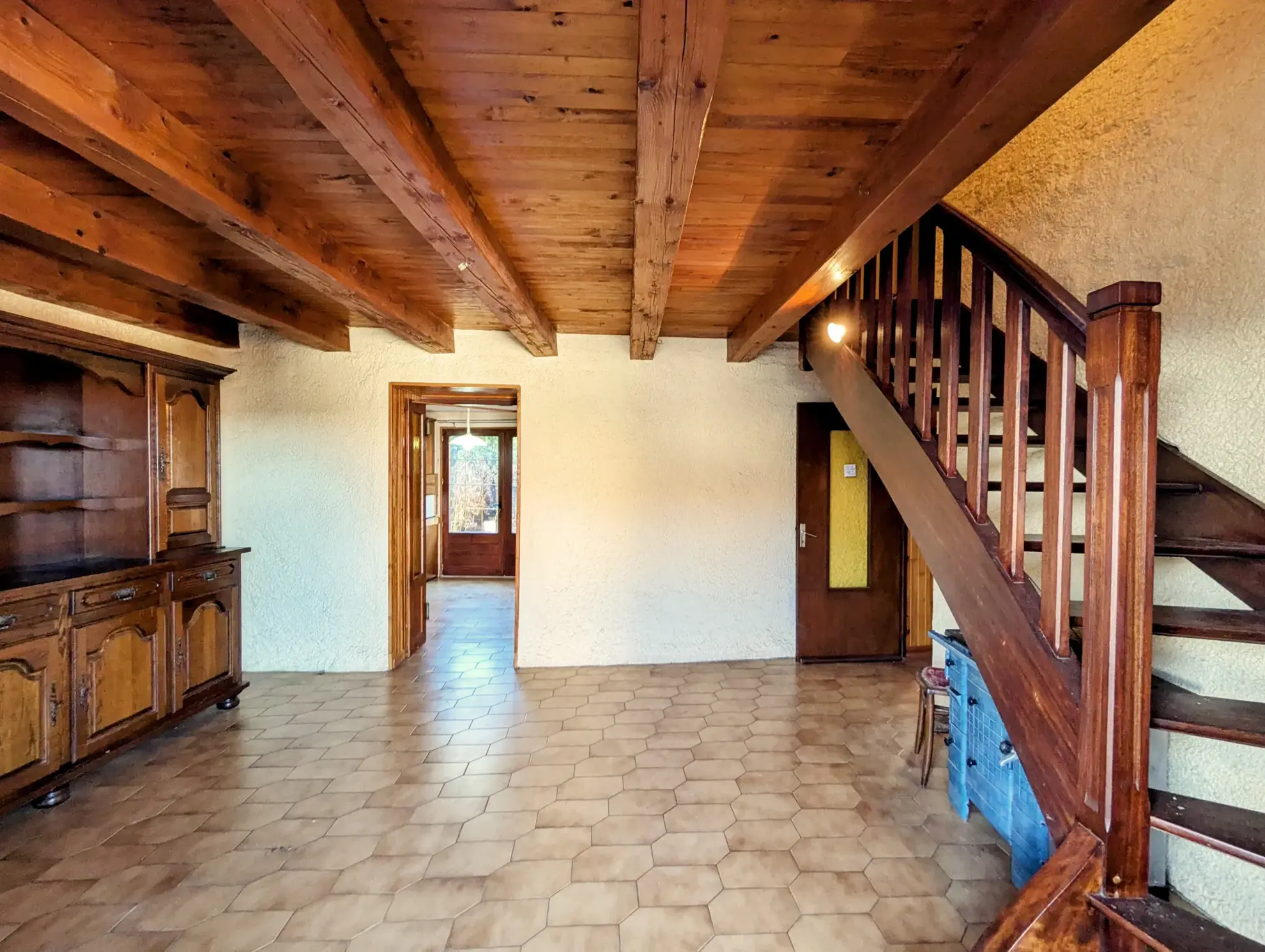 Belle maison de village avec terrain à Villecelle, proche Lamalou-les-Bains 