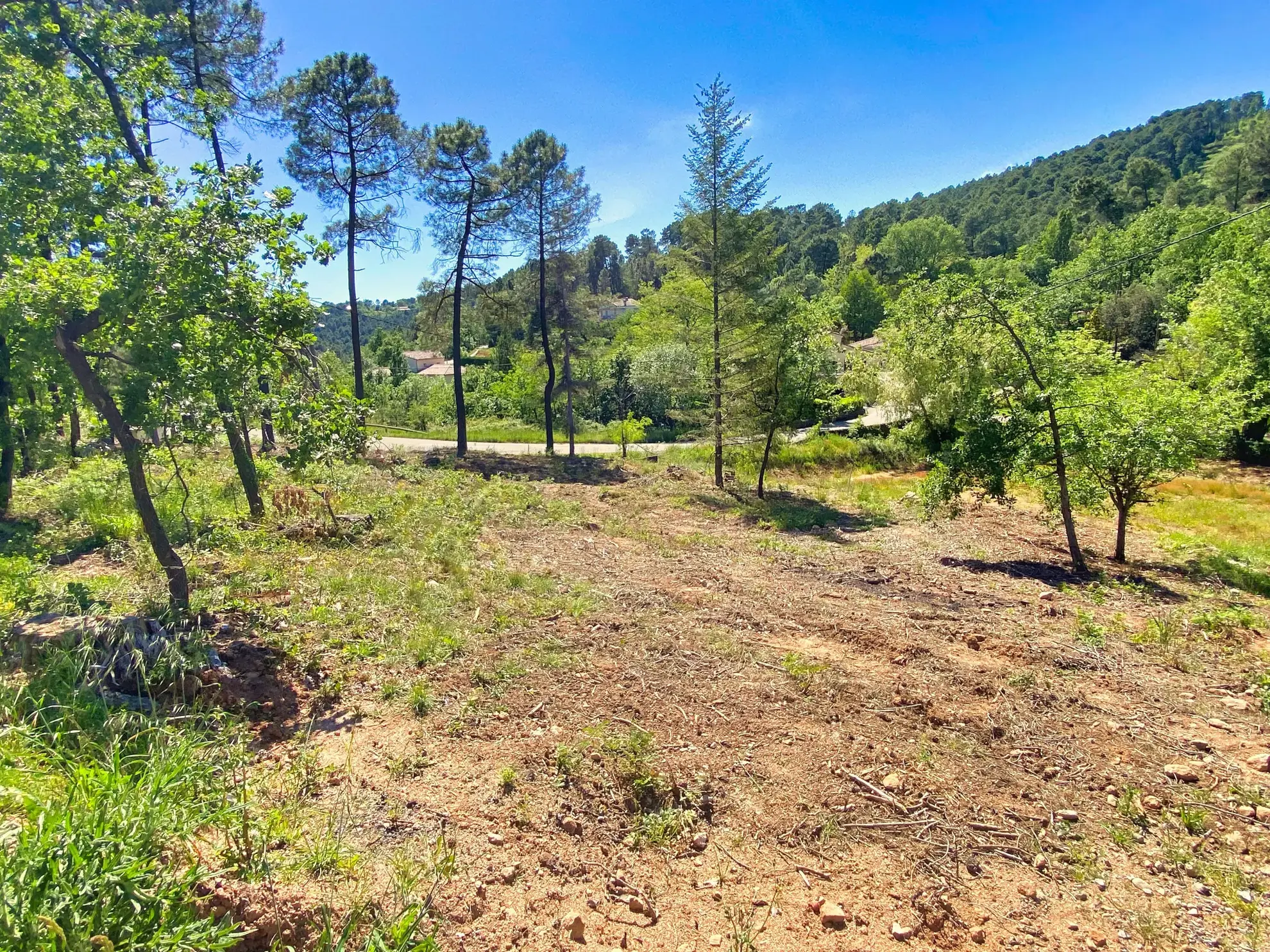 Terrain constructible de 1324 m² à Mercuer proche d'Aubenas 