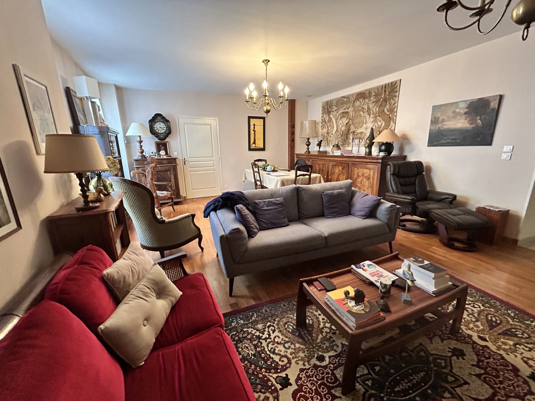 Maison spacieuse de 170m² avec 5 chambres à Saint Jean d'Angely 