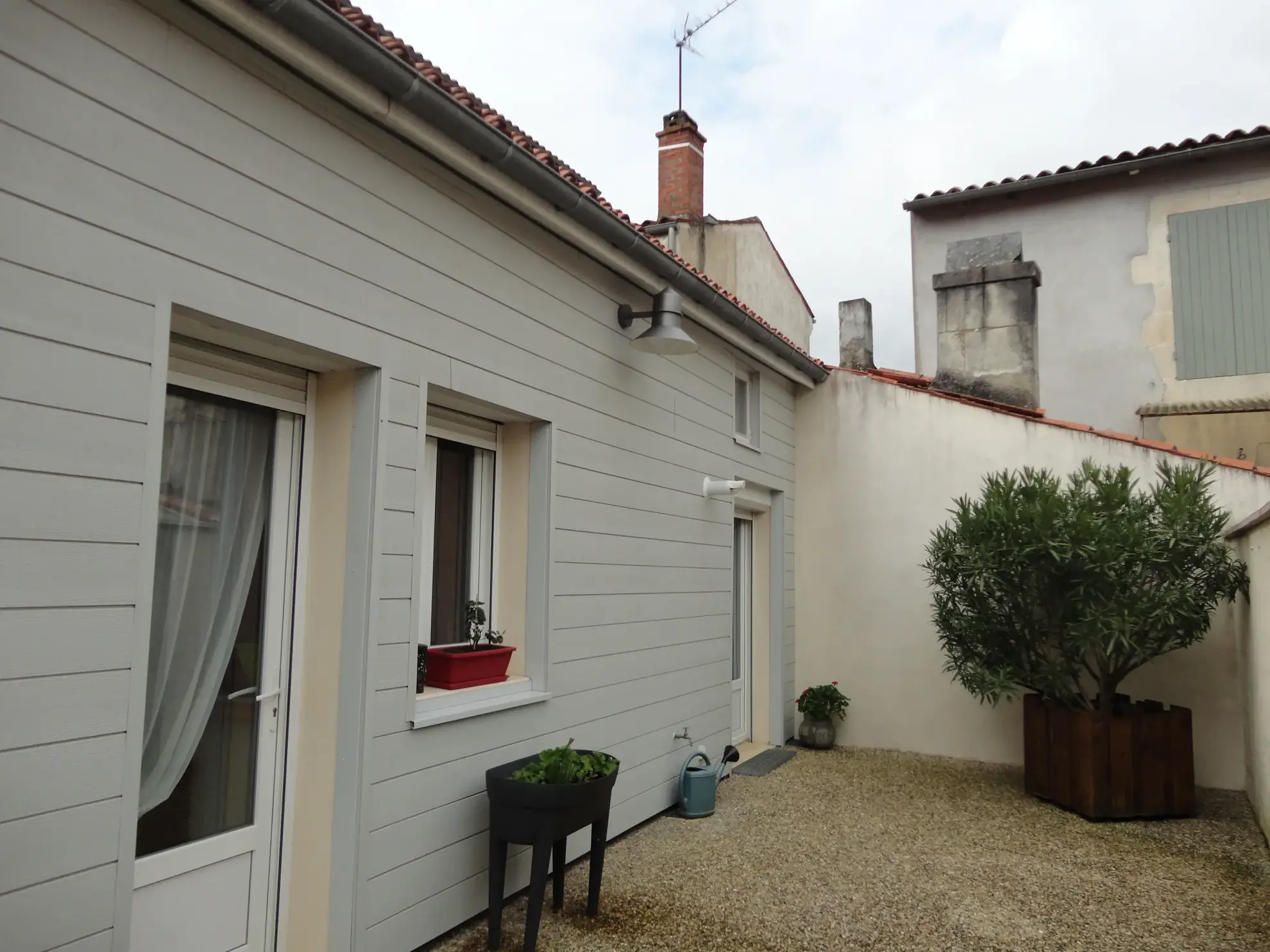 Maison spacieuse de 170m² avec 5 chambres à Saint Jean d'Angely