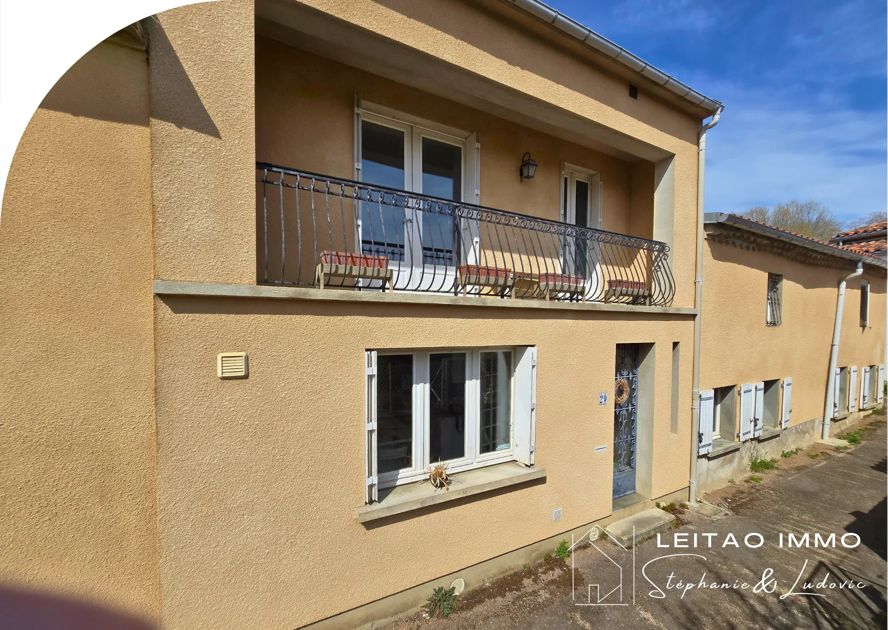 Maison de village à vendre à Castres avec terrain et grand potentiel