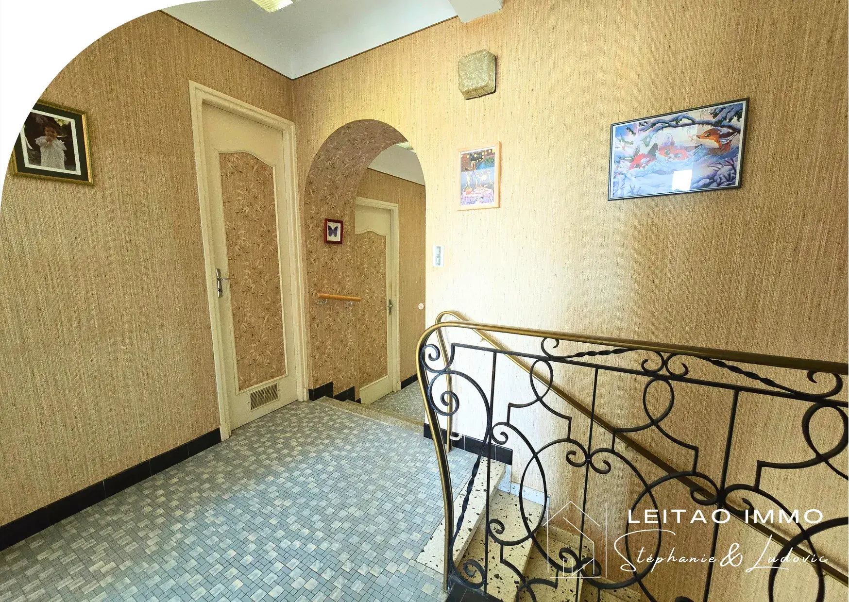 Maison de village à vendre à Castres avec terrain et grand potentiel 