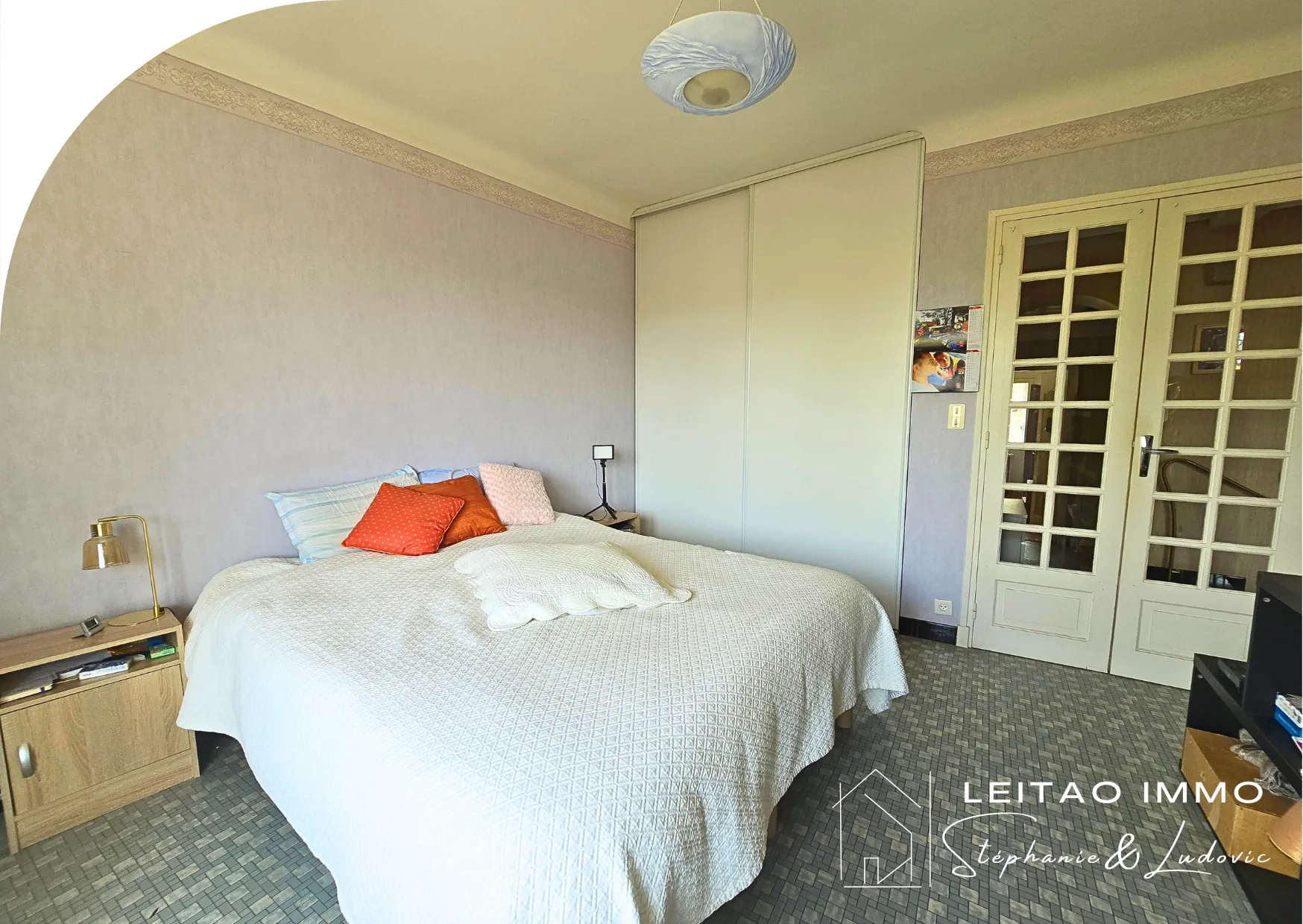 Maison de village à vendre à Castres avec terrain et grand potentiel 