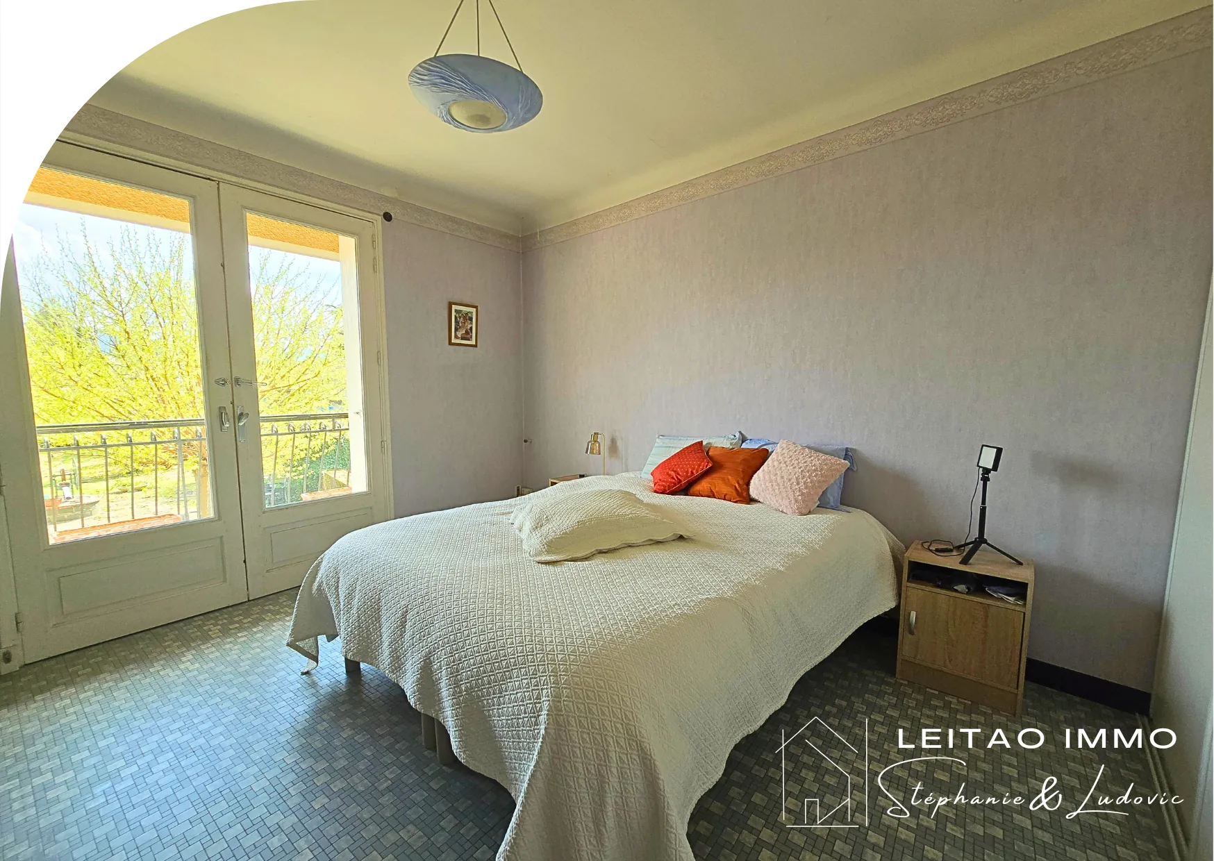 Maison de village à vendre à Castres avec terrain et grand potentiel 