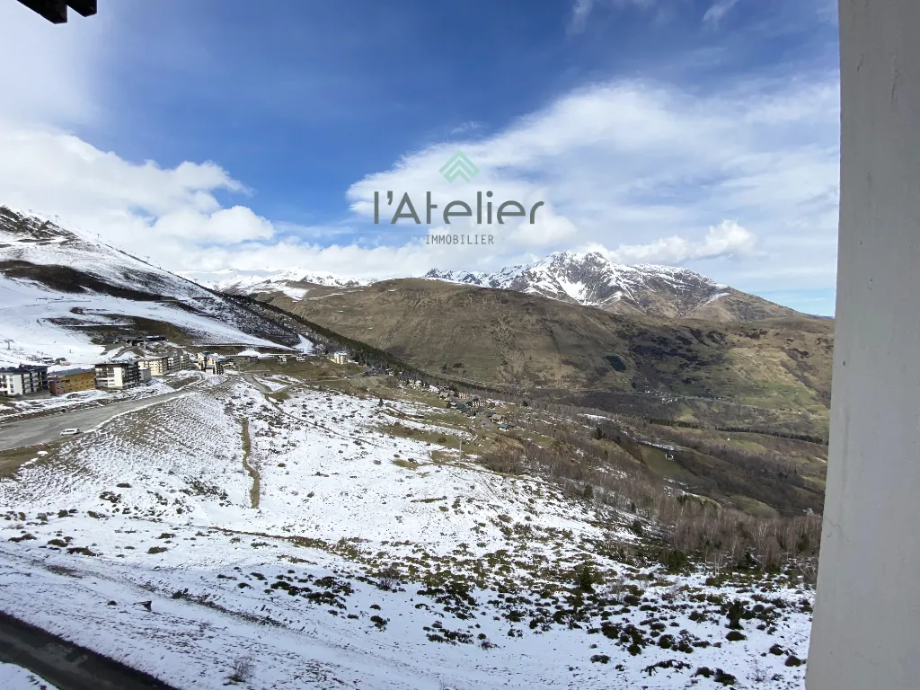 Studio à Saint Lary Soulan avec vue sur la vallée d'Aure, idéal pour séjours montagnards et activités été/hiver 