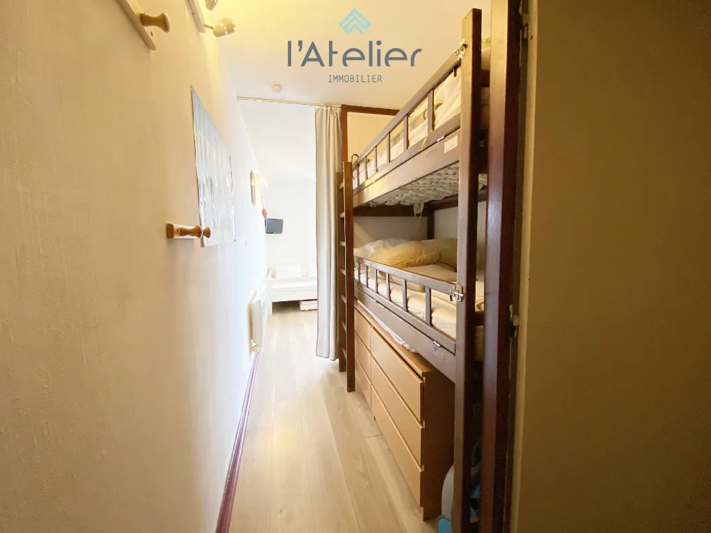 Studio à Saint Lary Soulan avec vue sur la vallée d'Aure, idéal pour séjours montagnards et activités été/hiver 