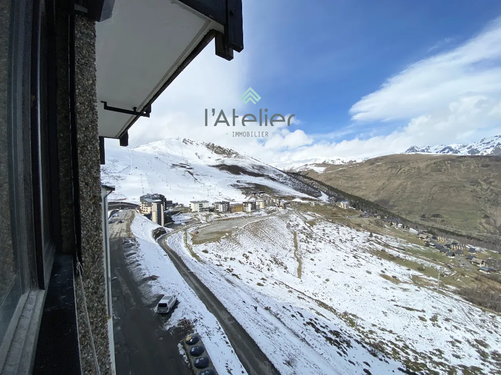 Studio à Saint Lary Soulan avec vue sur la vallée d'Aure, idéal pour séjours montagnards et activités été/hiver 