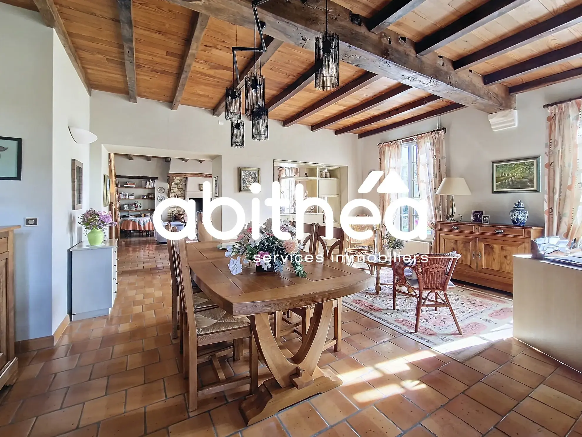 Maison charentaise avec piscine, 4 chambres, garage à Bois - Saint Genis de Saintonge 