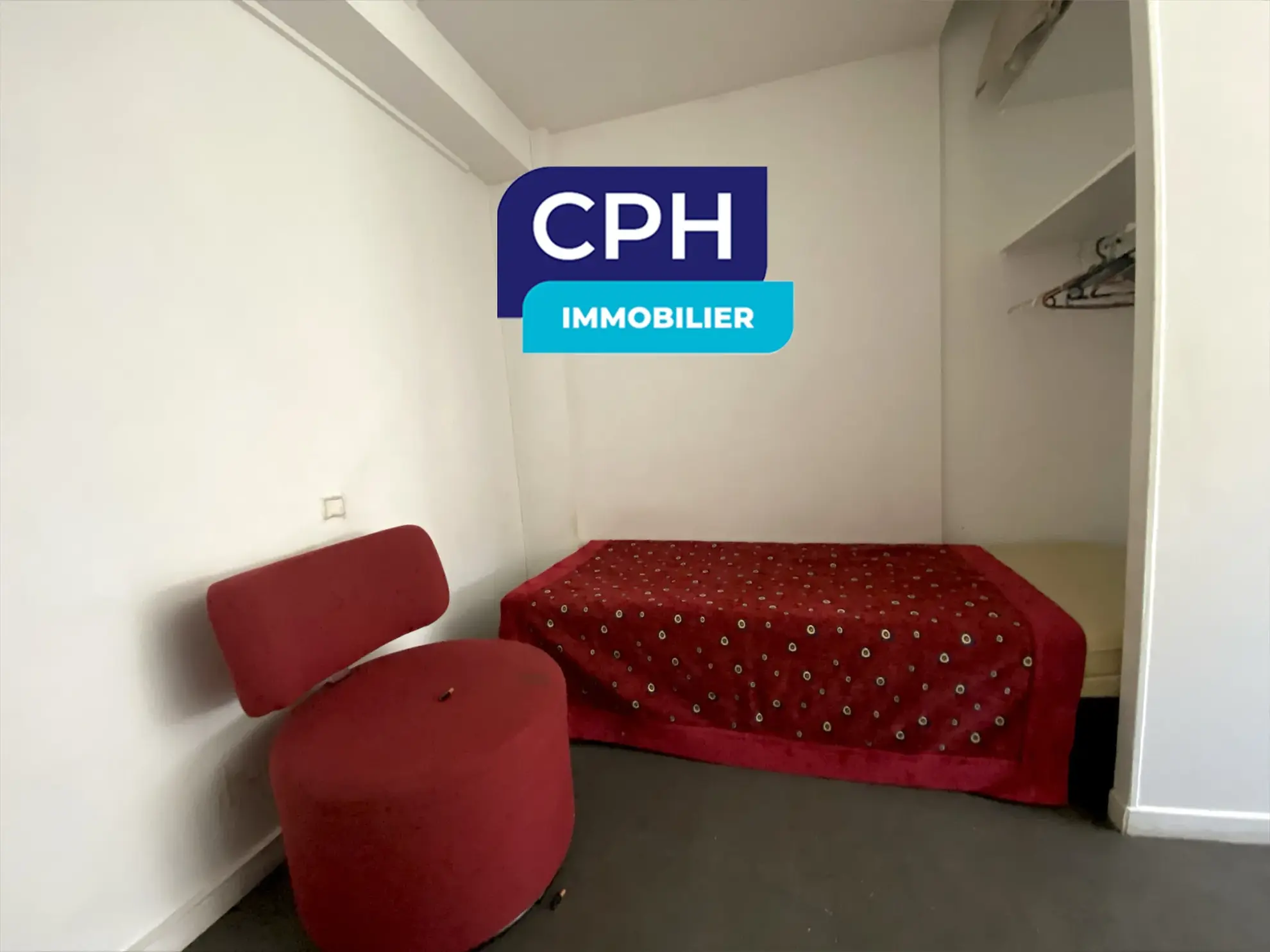 Studette à rénover à Chatillon – Idéal investissement ou étudiant 