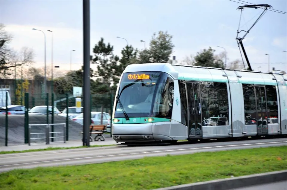 Studette à rénover à Chatillon – Idéal investissement ou étudiant