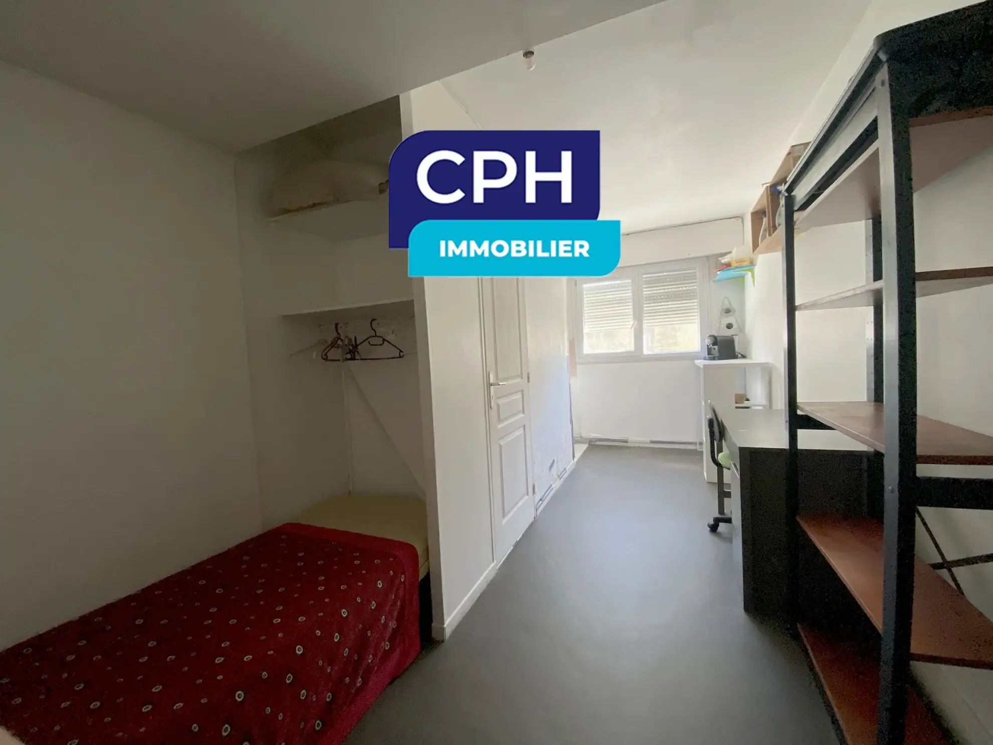 Studette à rénover à Chatillon – Idéal investissement ou étudiant 