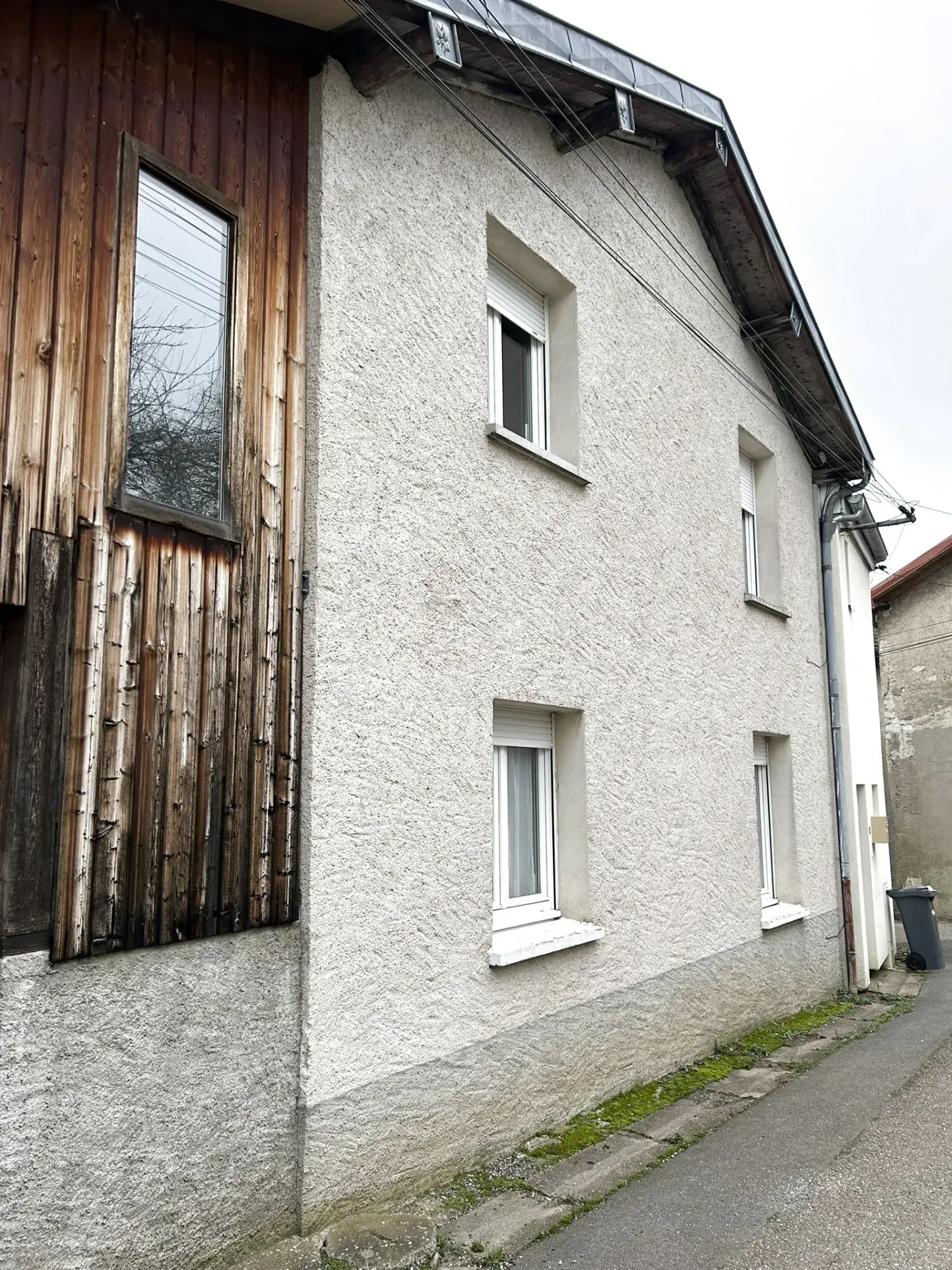 Immeuble de 4 logements à vendre à Remilly, excellente rentabilité 