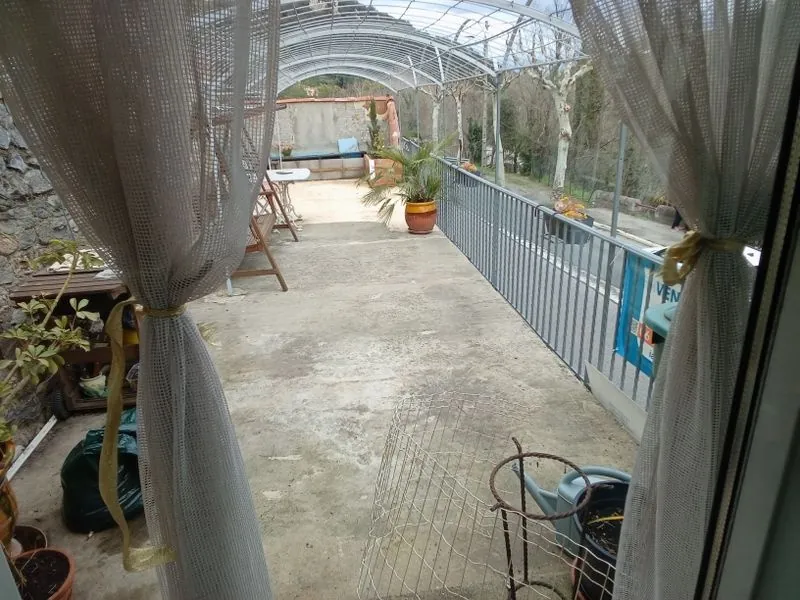 À vendre maison de village avec terrasse et jardin à Arles sur Tech 