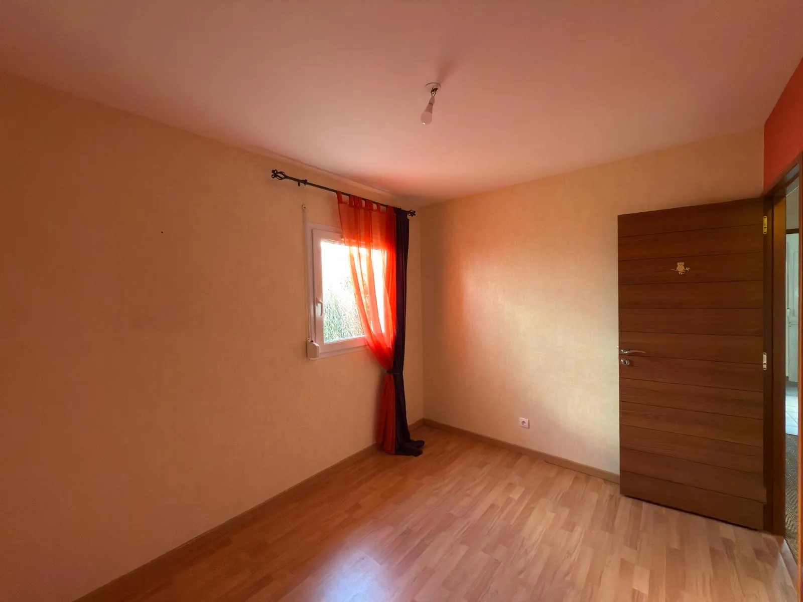 Villa 4 pièces avec piscine, dépendances et garage à Fontanes 