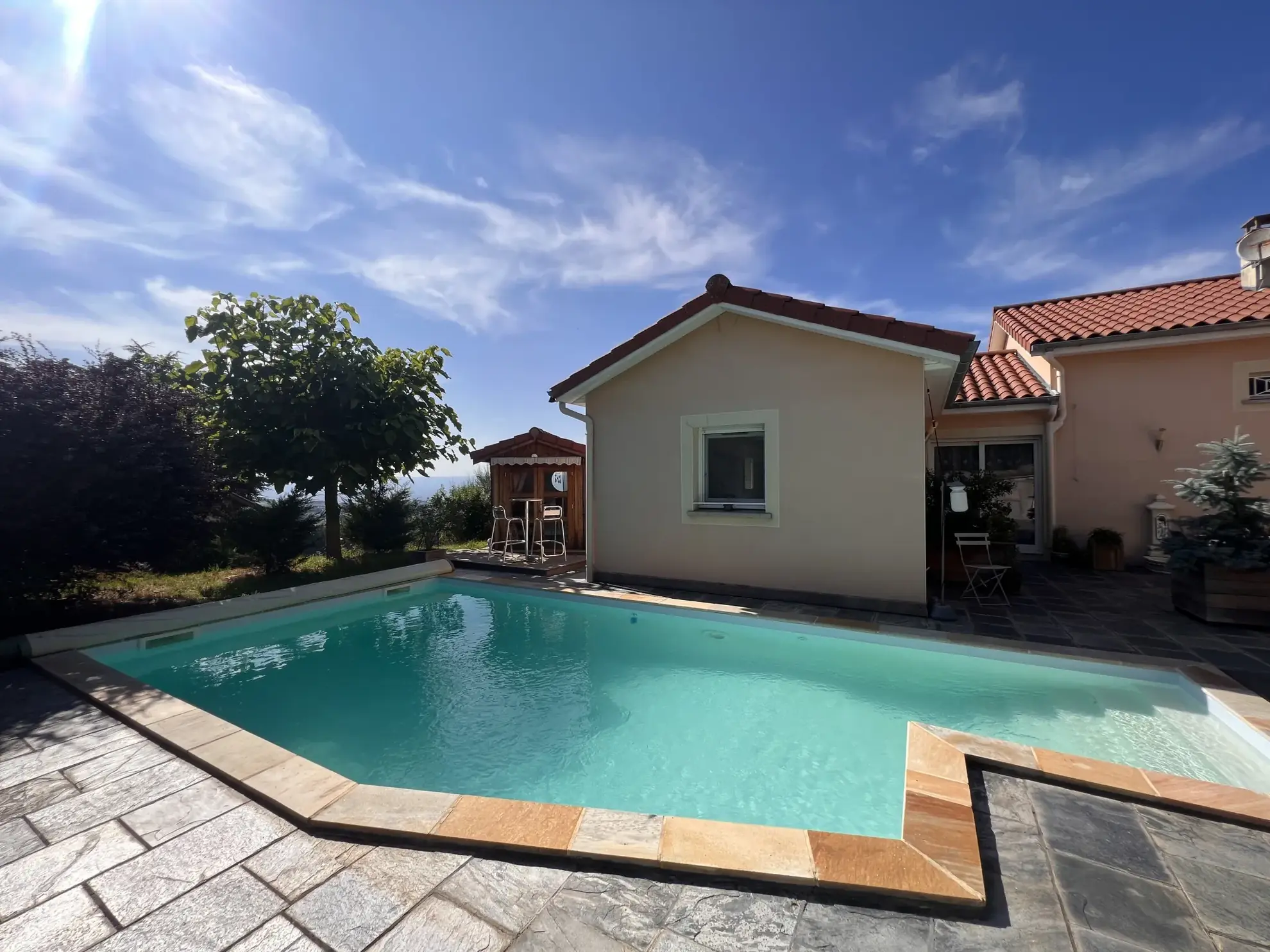 Villa 4 pièces avec piscine, dépendances et garage à Fontanes 