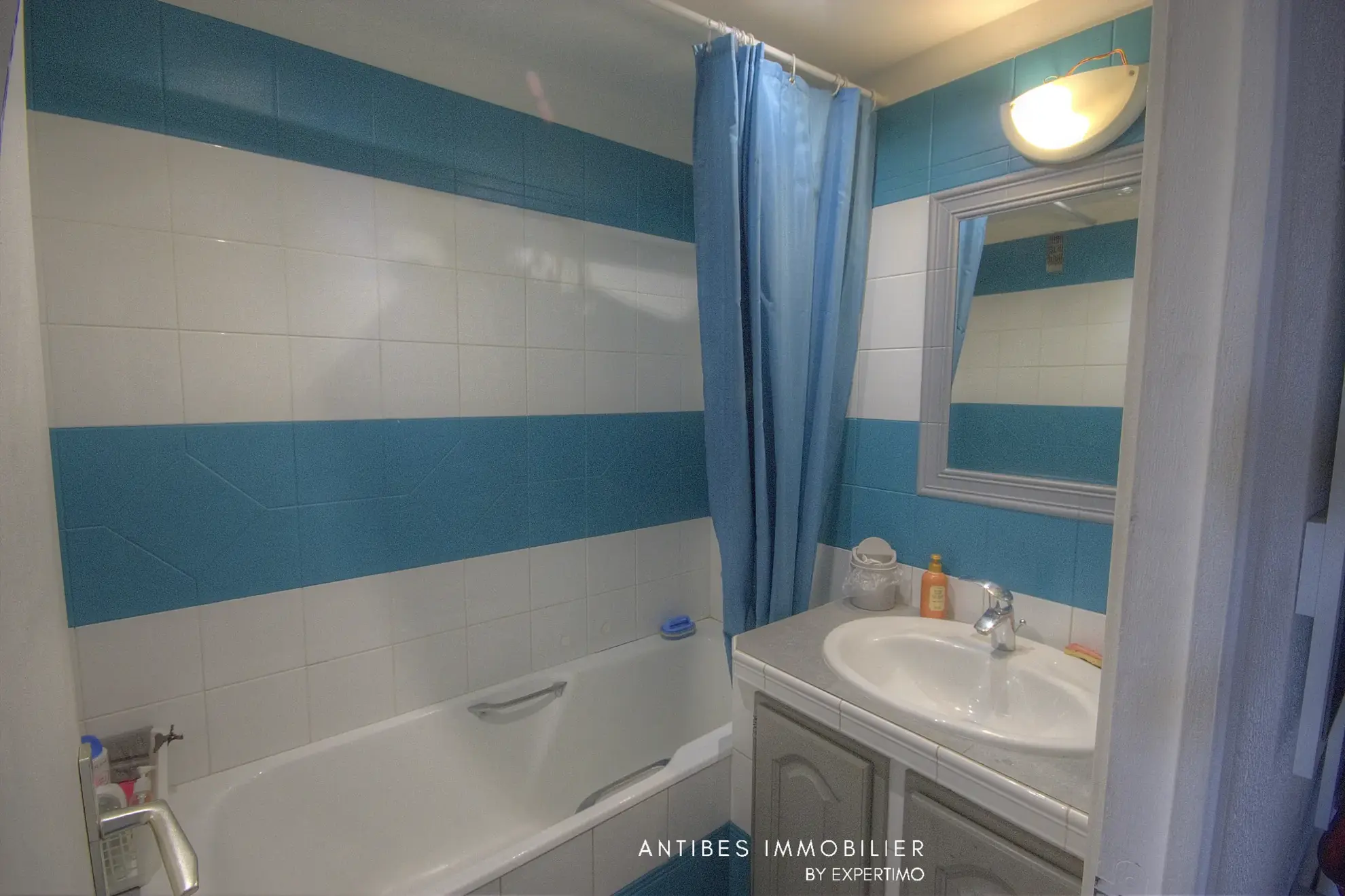 Appartement 3 pièces avec cave et parking à Cagnes-sur-Mer proche plage 