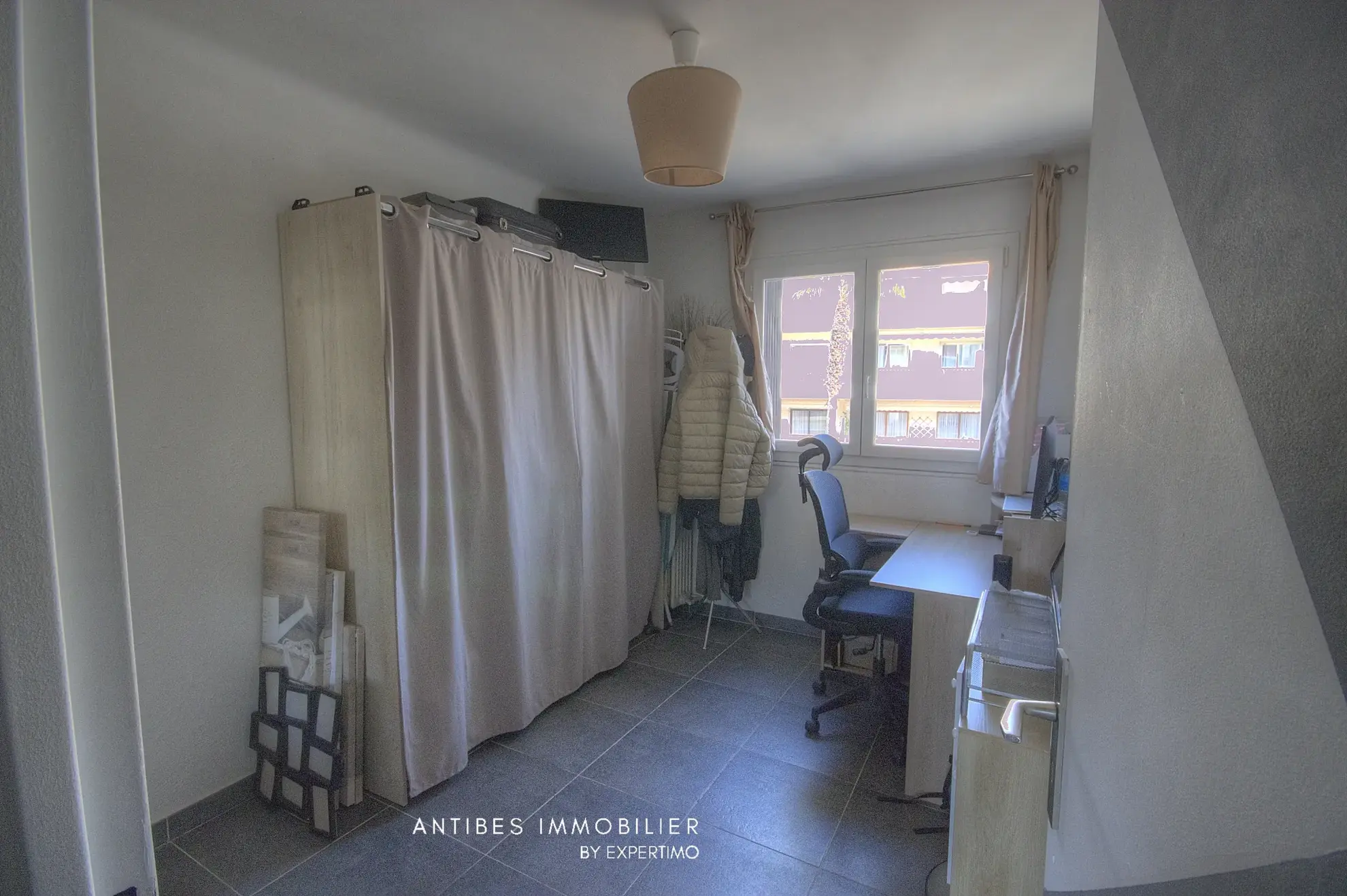 Appartement 3 pièces avec cave et parking à Cagnes-sur-Mer proche plage 