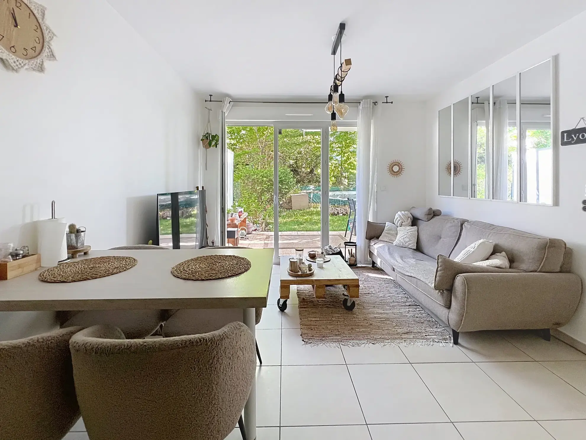 Appartement T2 avec jardin privé à Vernaison - Résidence sécurisée de 2014