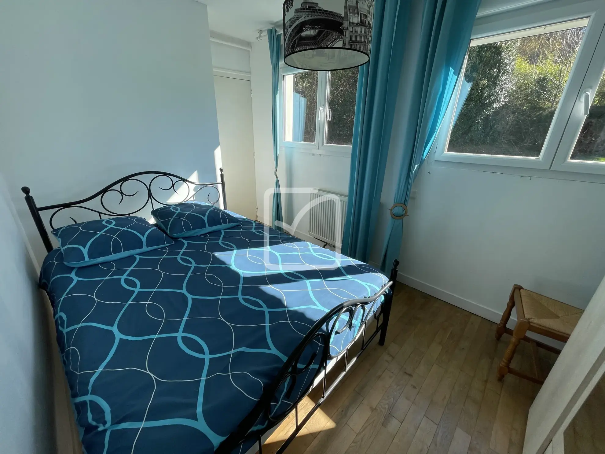 A saisir ensemble de 2 maisons rénovées avec vue à Chenailler Mascheix 