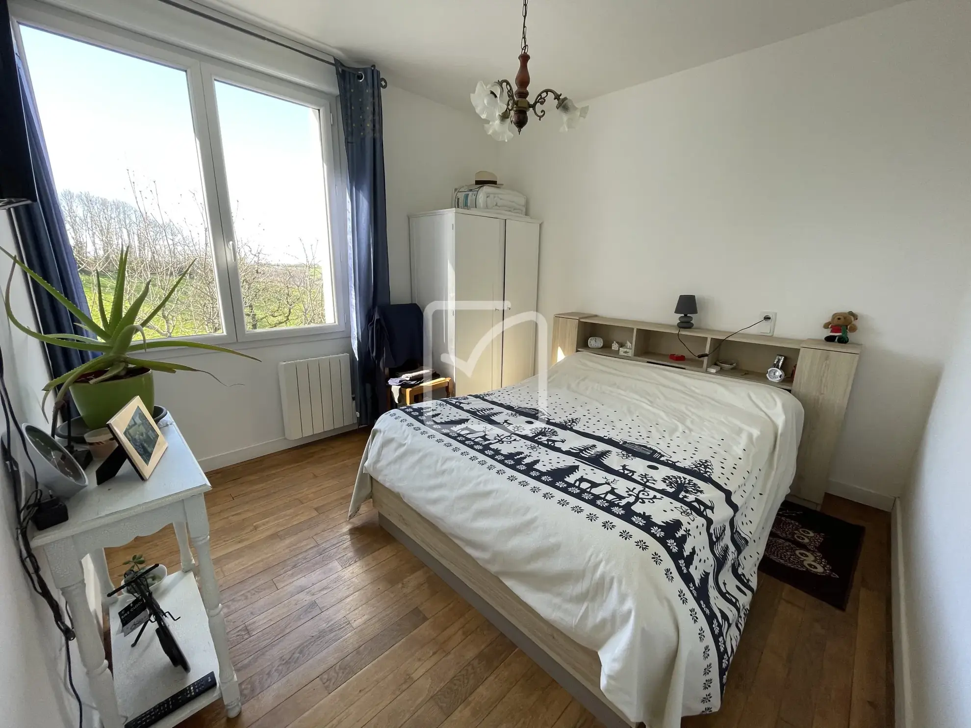 A saisir ensemble de 2 maisons rénovées avec vue à Chenailler Mascheix 