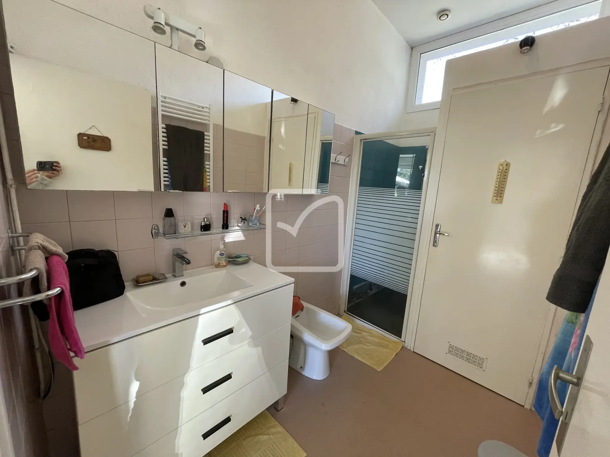 A saisir ensemble de 2 maisons rénovées avec vue à Chenailler Mascheix 