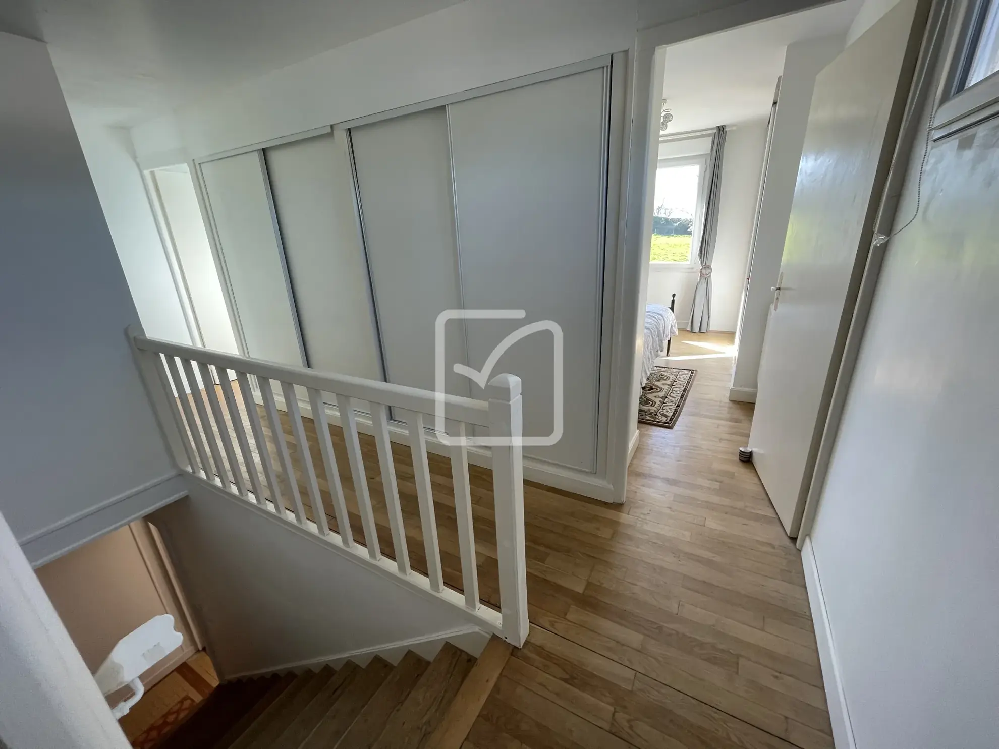 A saisir ensemble de 2 maisons rénovées avec vue à Chenailler Mascheix 