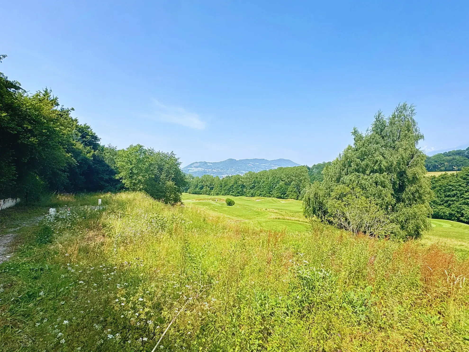 Terrain constructible de 575 m² à Haute-Jarrie avec vue sur Belledonne