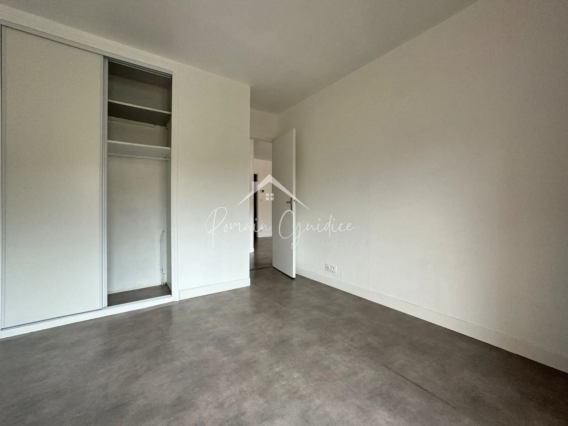 Appartement F2 de 38 m² avec terrasse à Saint-Affrique 