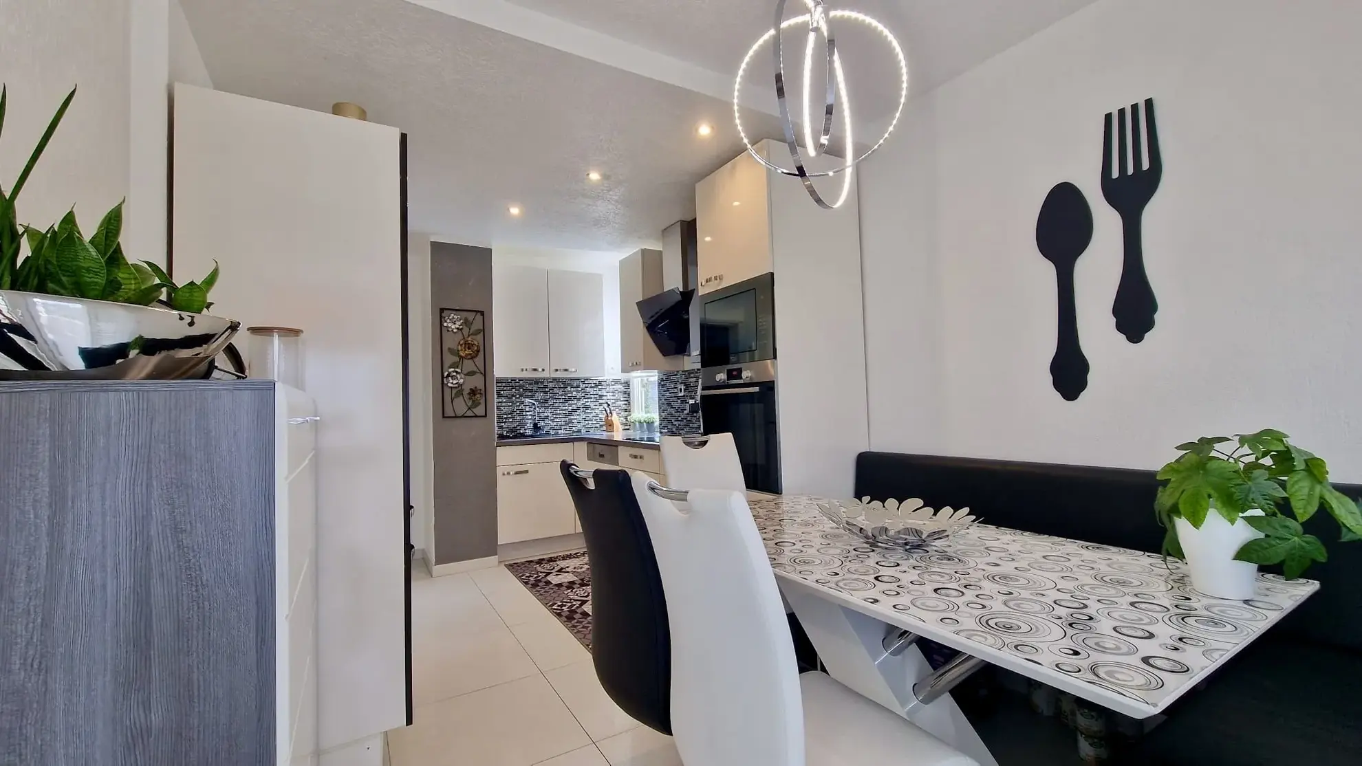 Spacieux appartement T4 rénové à Saint-Louis proche commodités 