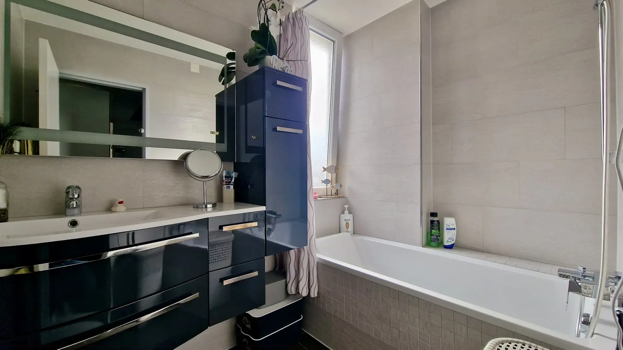 Spacieux appartement T4 rénové à Saint-Louis proche commodités 