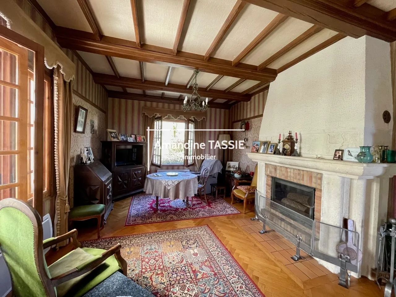 Grande maison familiale à La Cavalerie avec terrain arboré de 1545 m² 